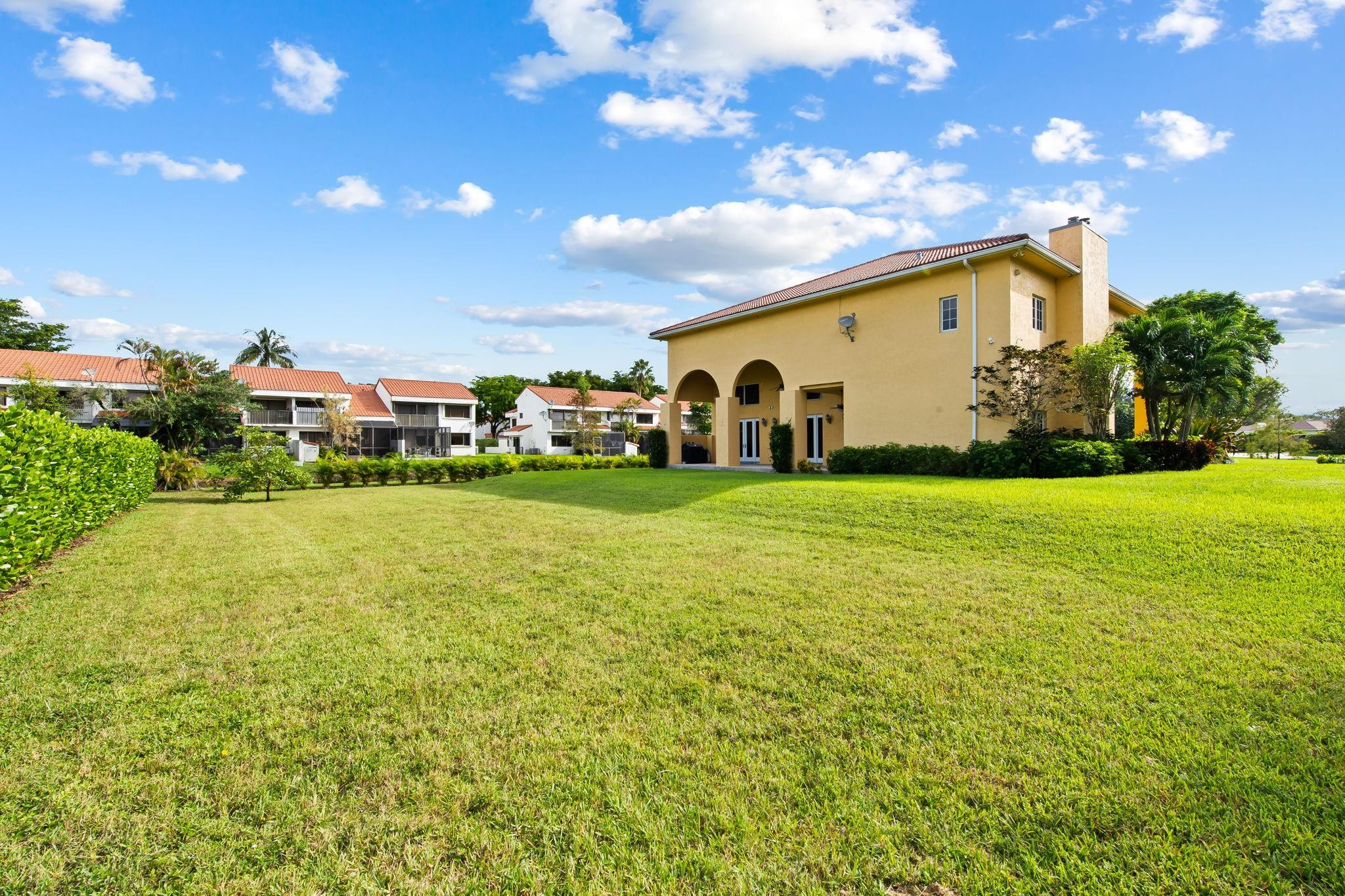 11621 SW 1st St Plantation, FL 33325