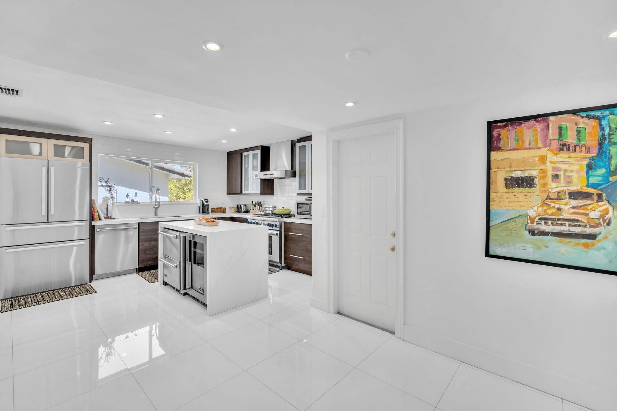 354 Golden Bch Dr Golden Beach, FL 33160