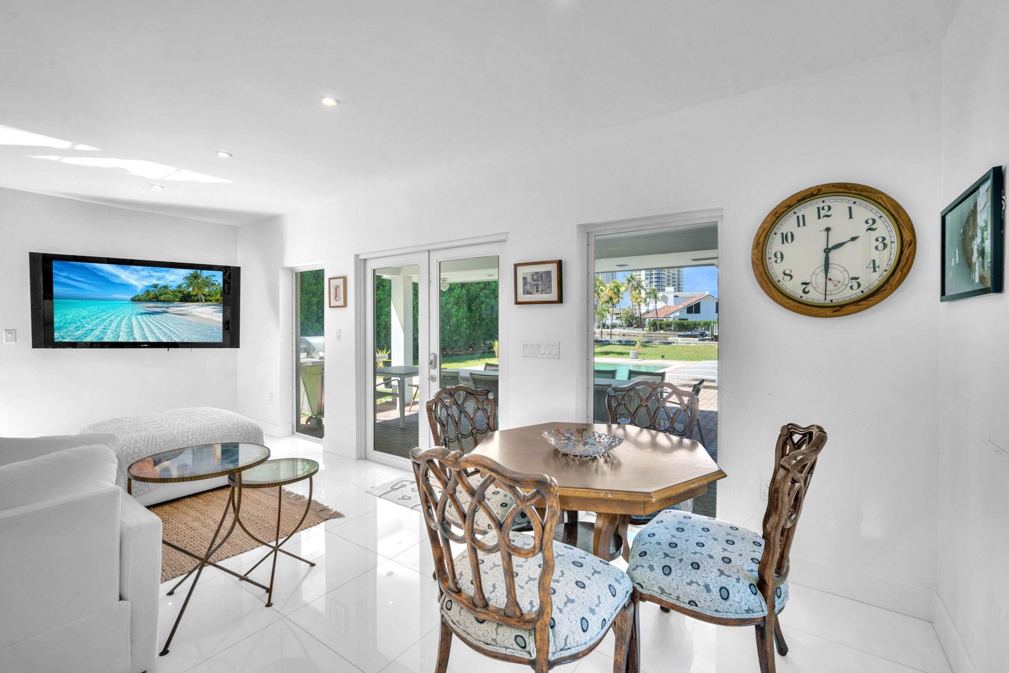 354 Golden Bch Dr Golden Beach, FL 33160