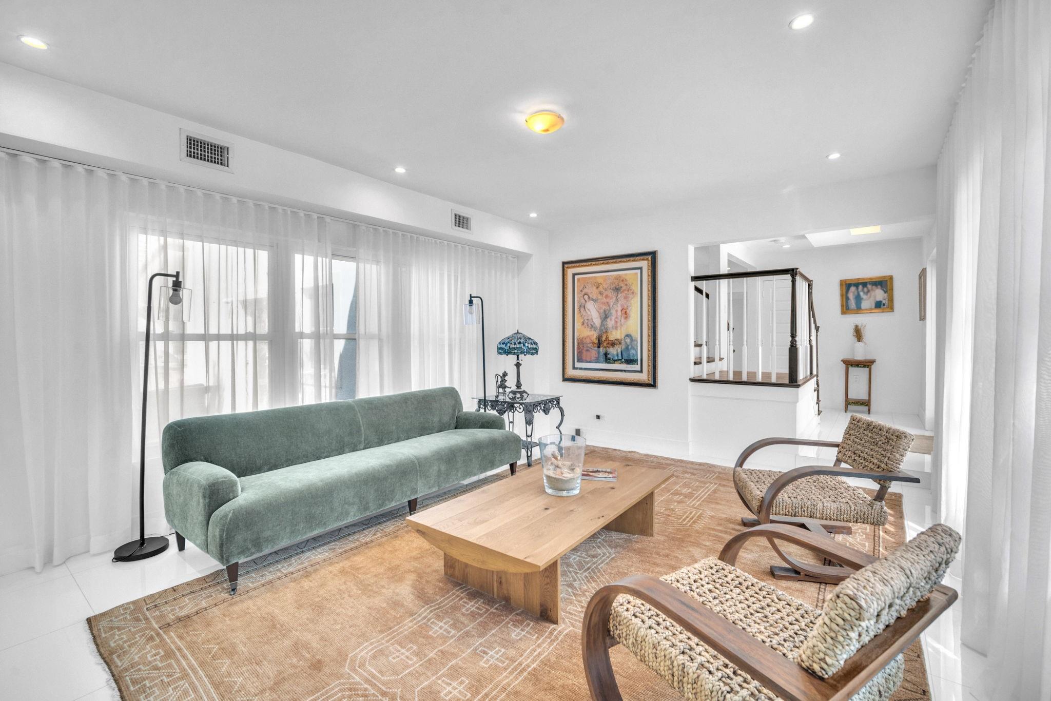 354 Golden Bch Dr Golden Beach, FL 33160