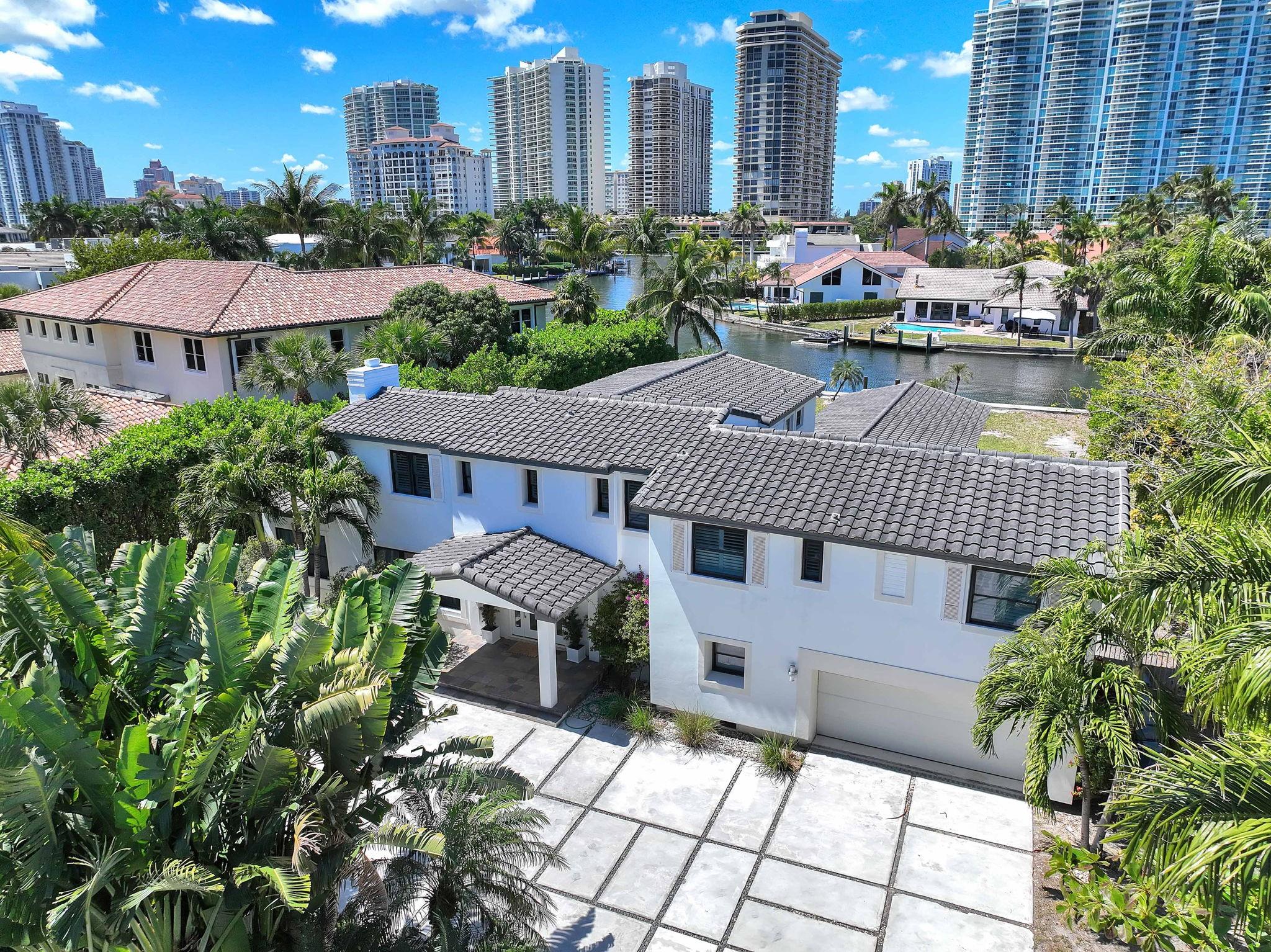 354 Golden Bch Dr Golden Beach, FL 33160