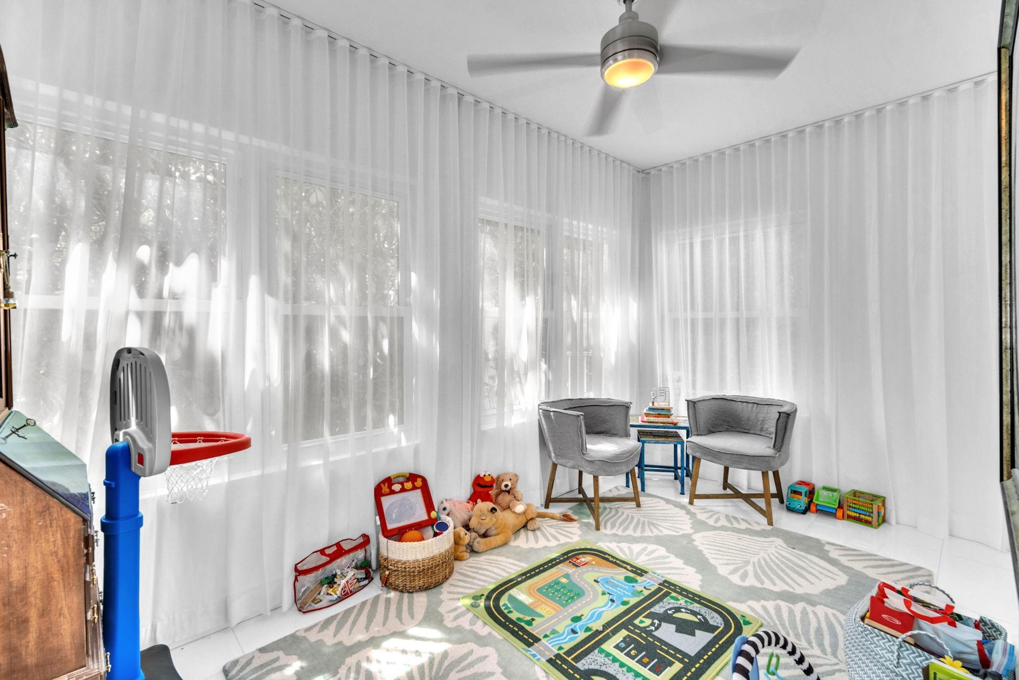 354 Golden Bch Dr Golden Beach, FL 33160