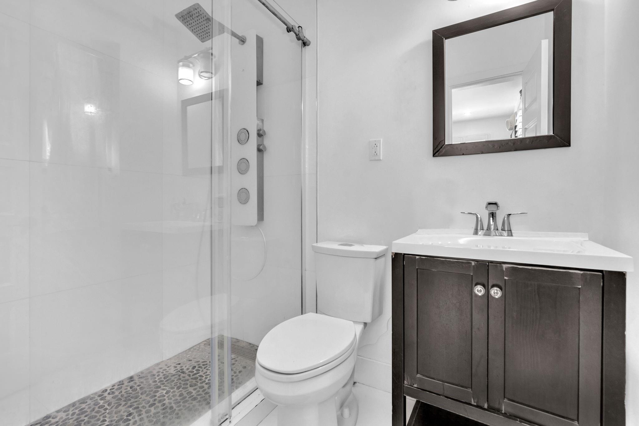 354 Golden Bch Dr Golden Beach, FL 33160