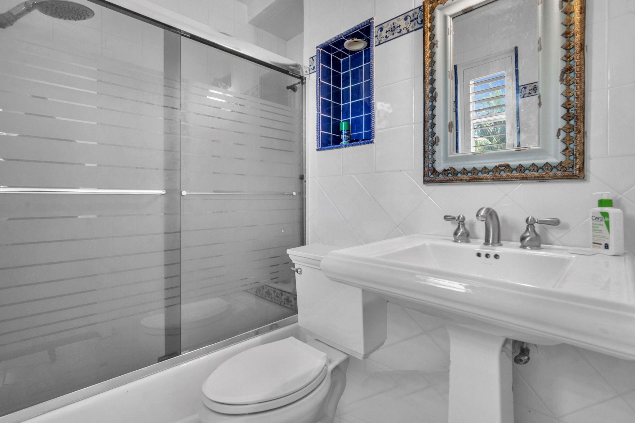 354 Golden Bch Dr Golden Beach, FL 33160