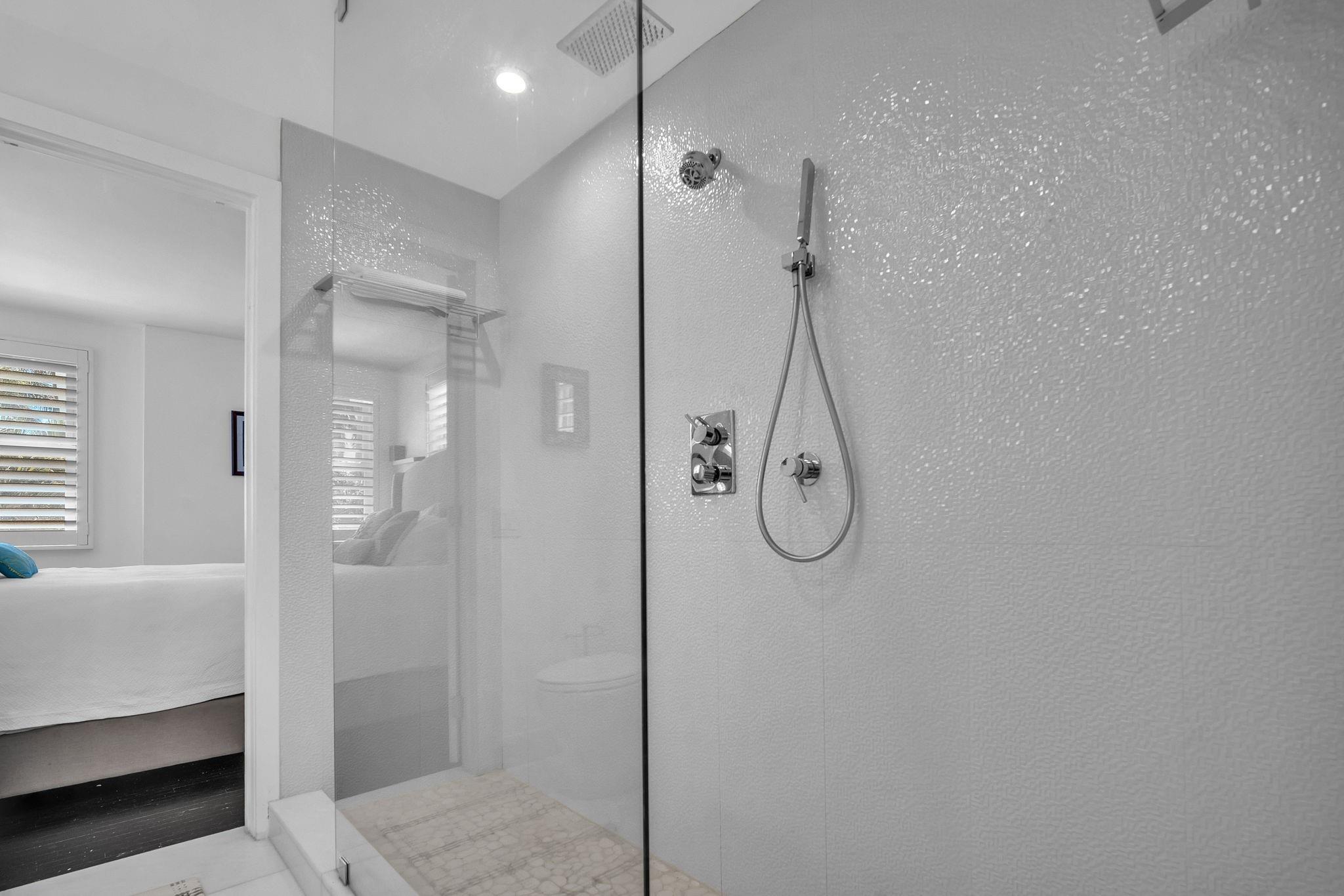 354 Golden Bch Dr Golden Beach, FL 33160