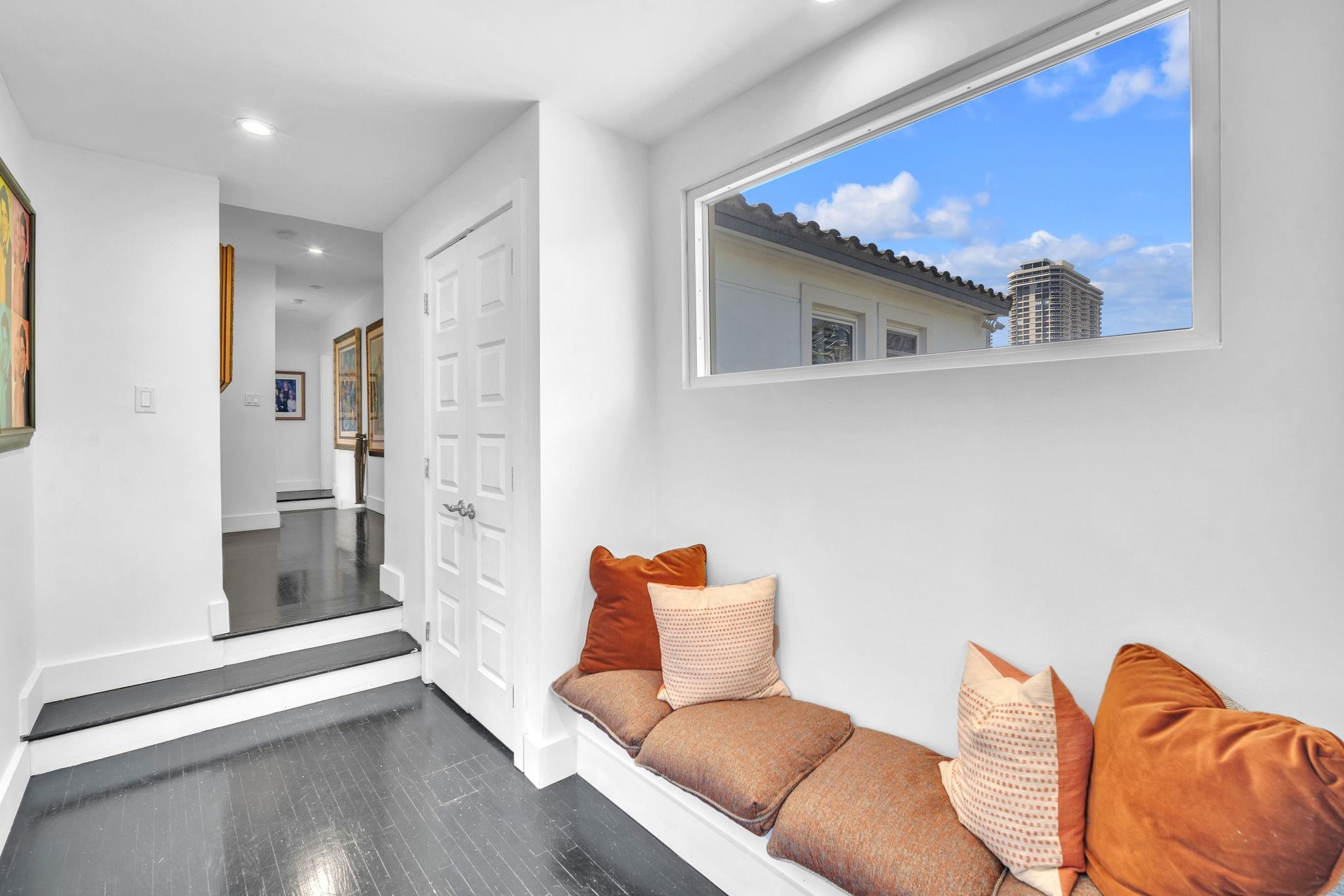 354 Golden Bch Dr Golden Beach, FL 33160