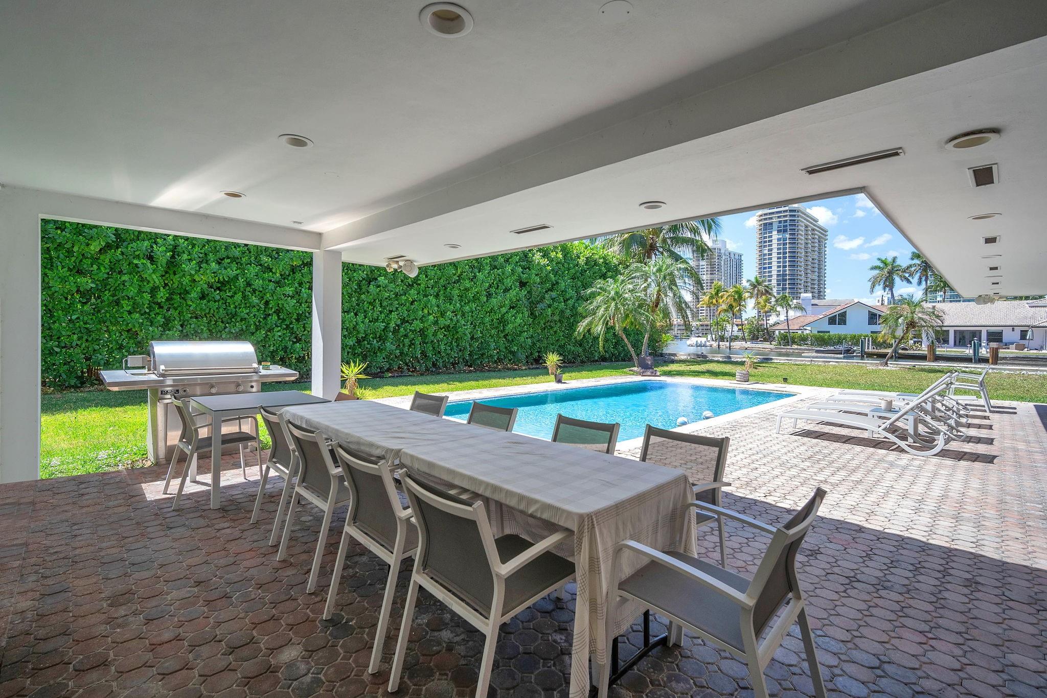 354 Golden Bch Dr Golden Beach, FL 33160