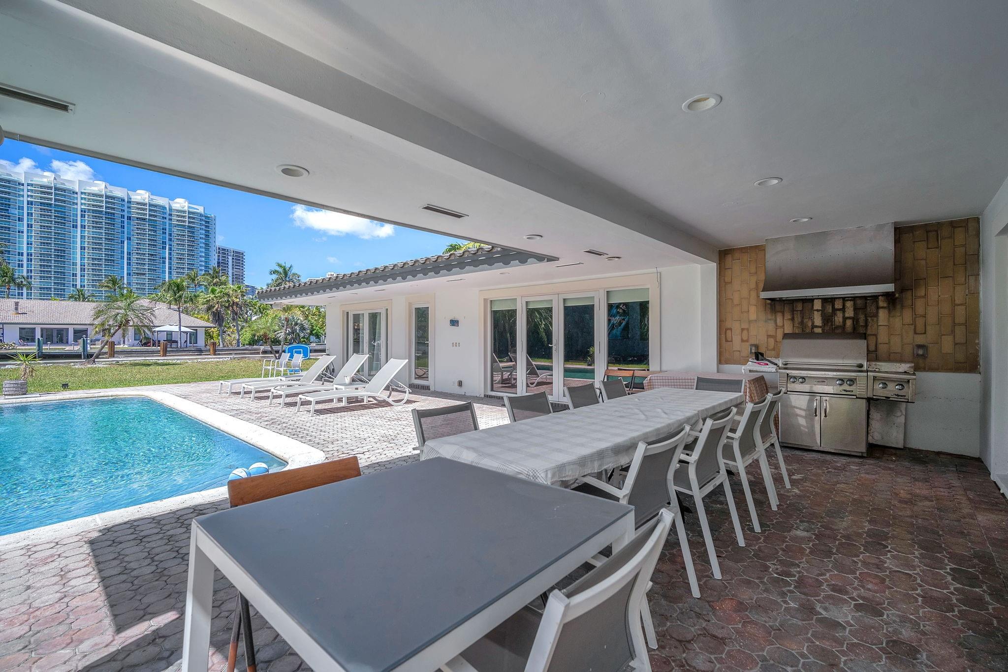 354 Golden Bch Dr Golden Beach, FL 33160