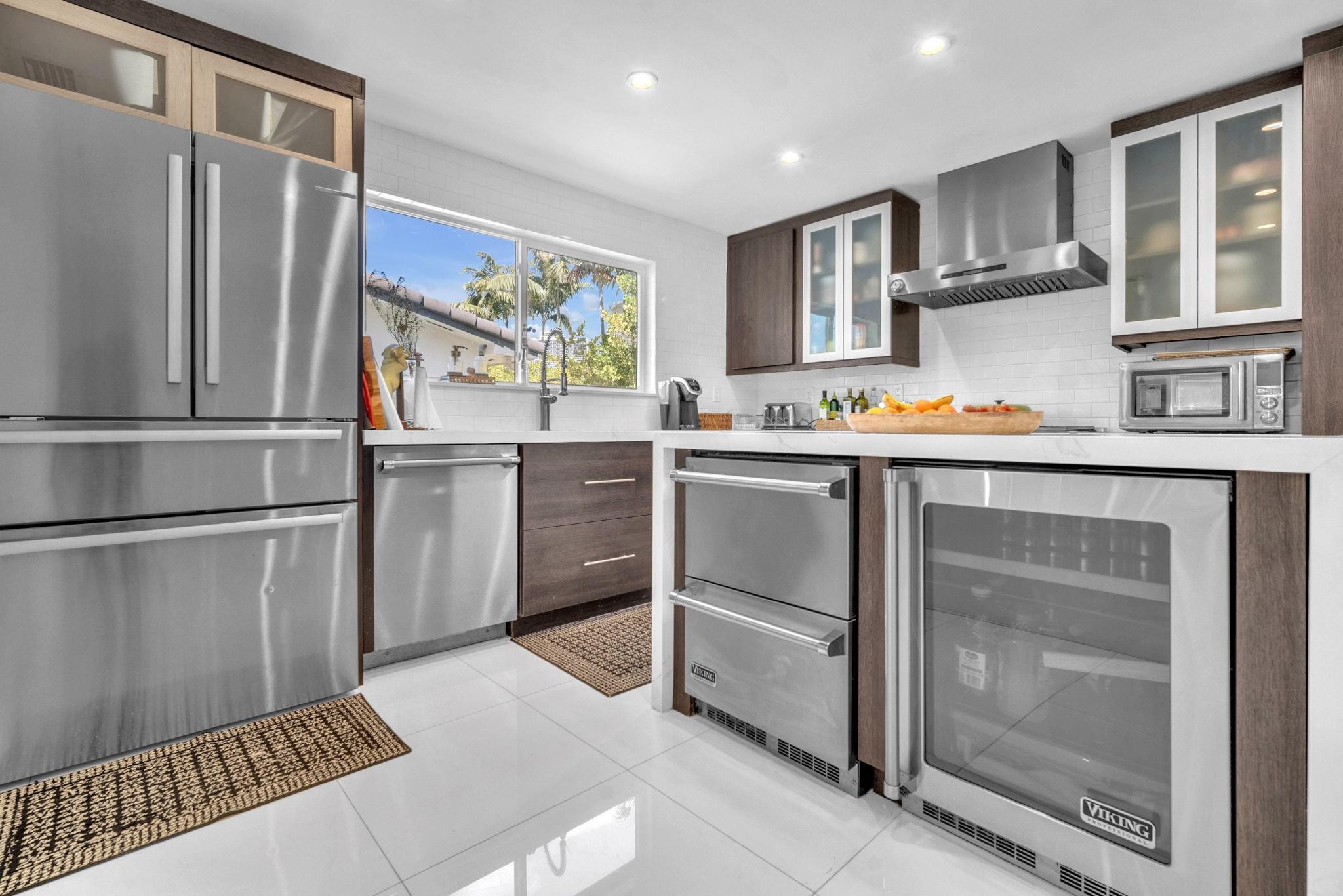 354 Golden Bch Dr Golden Beach, FL 33160