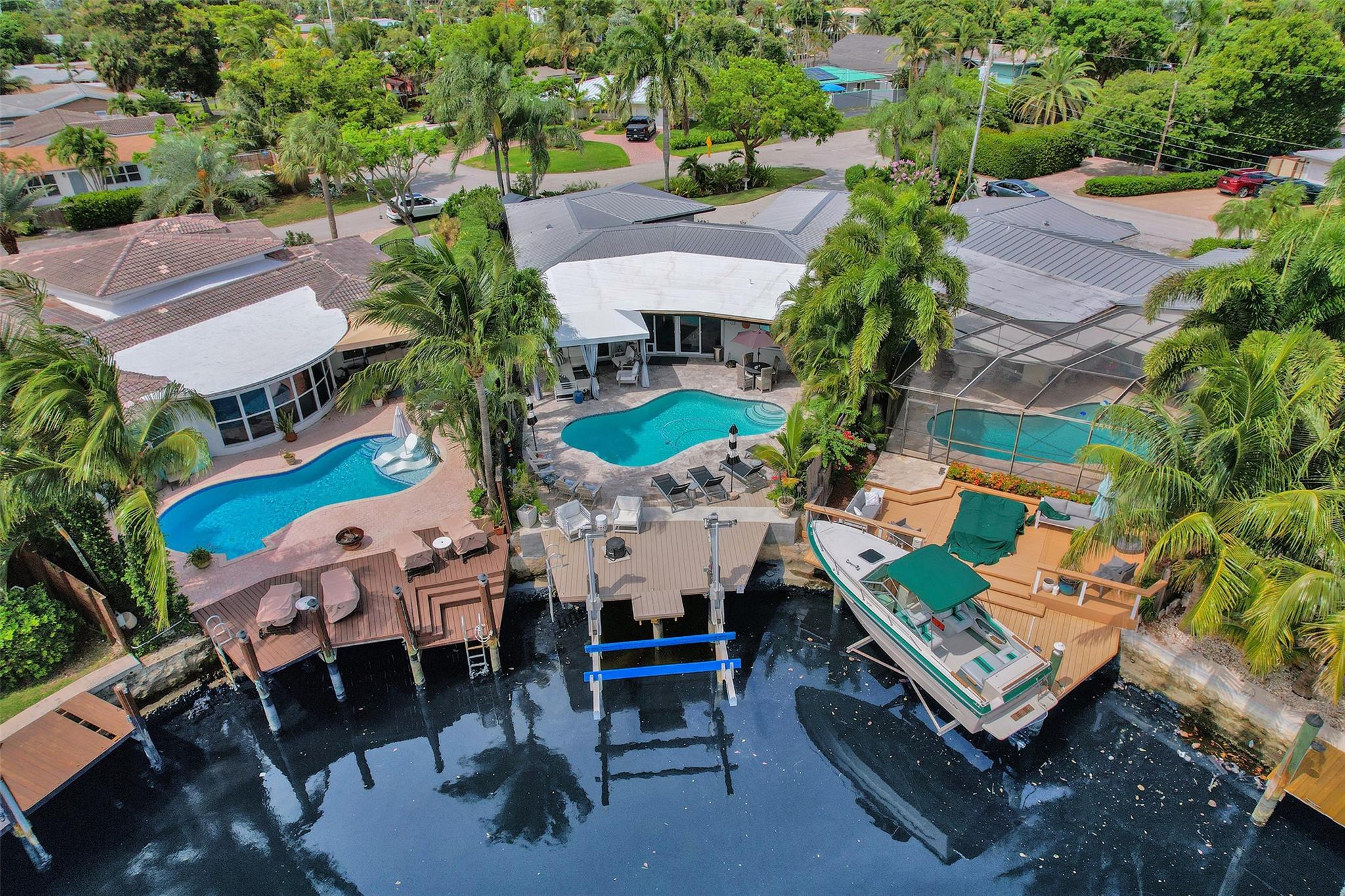 1916 NE 24th St,Wilton Manors, FL 33305