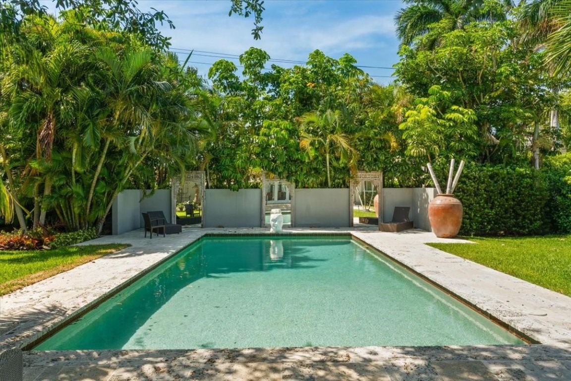 1635 Seabreeze Fort Lauderdale, FL 33316