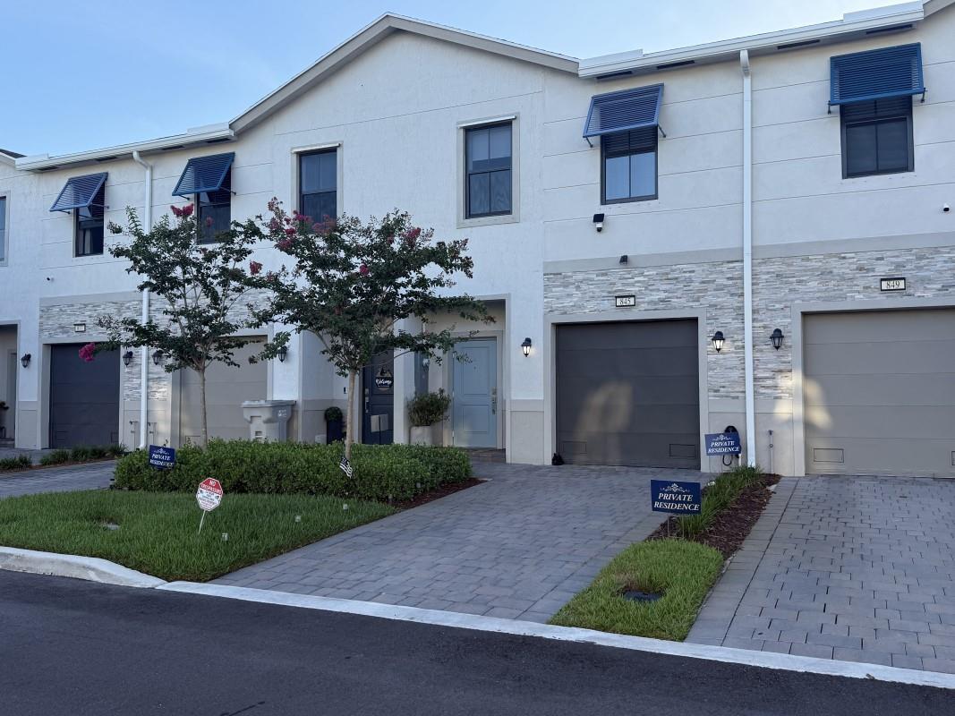 845 NW 3rd Way