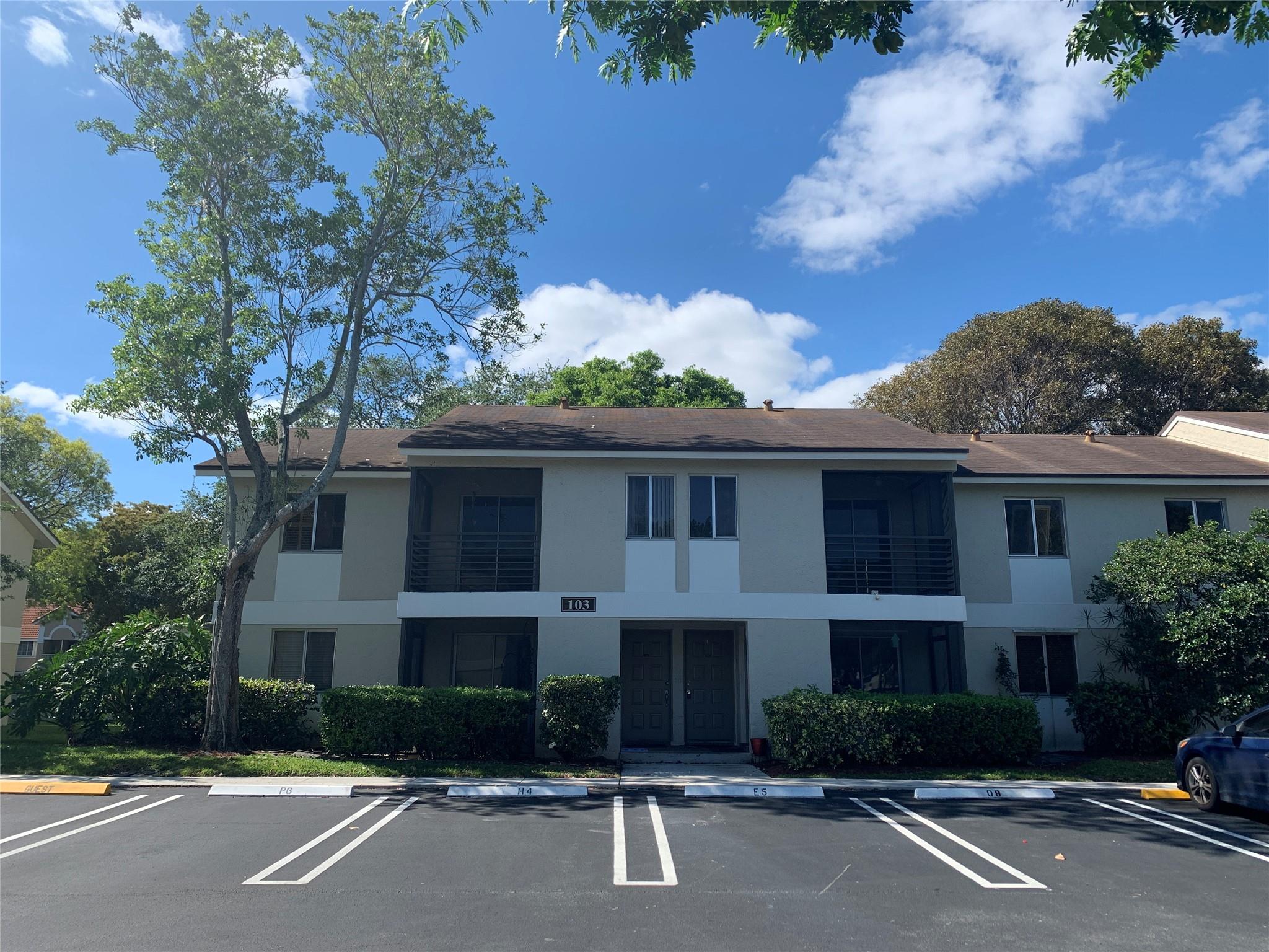 103 Gardens Dr #202