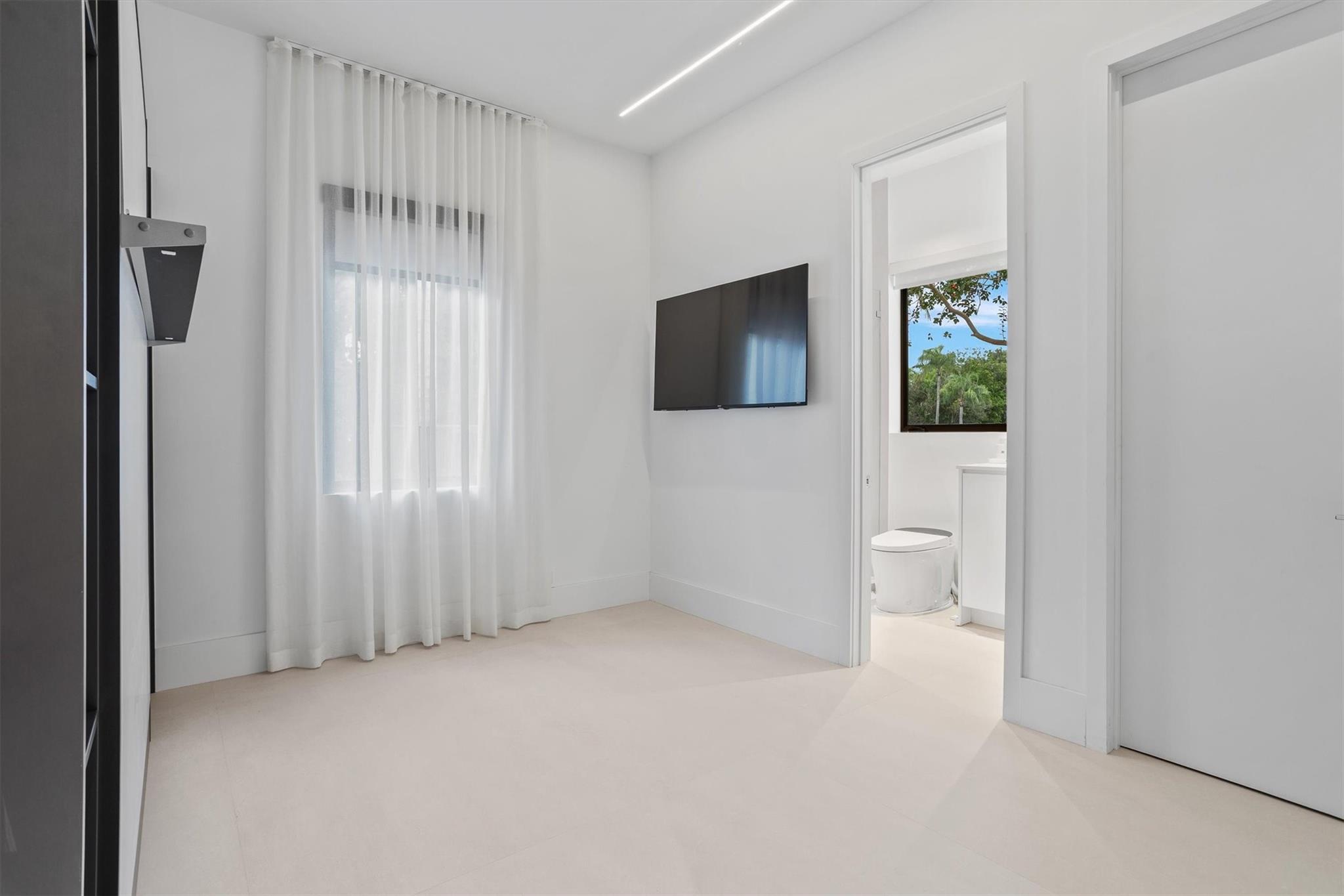 3340 Paddock Rd Weston, FL 33331