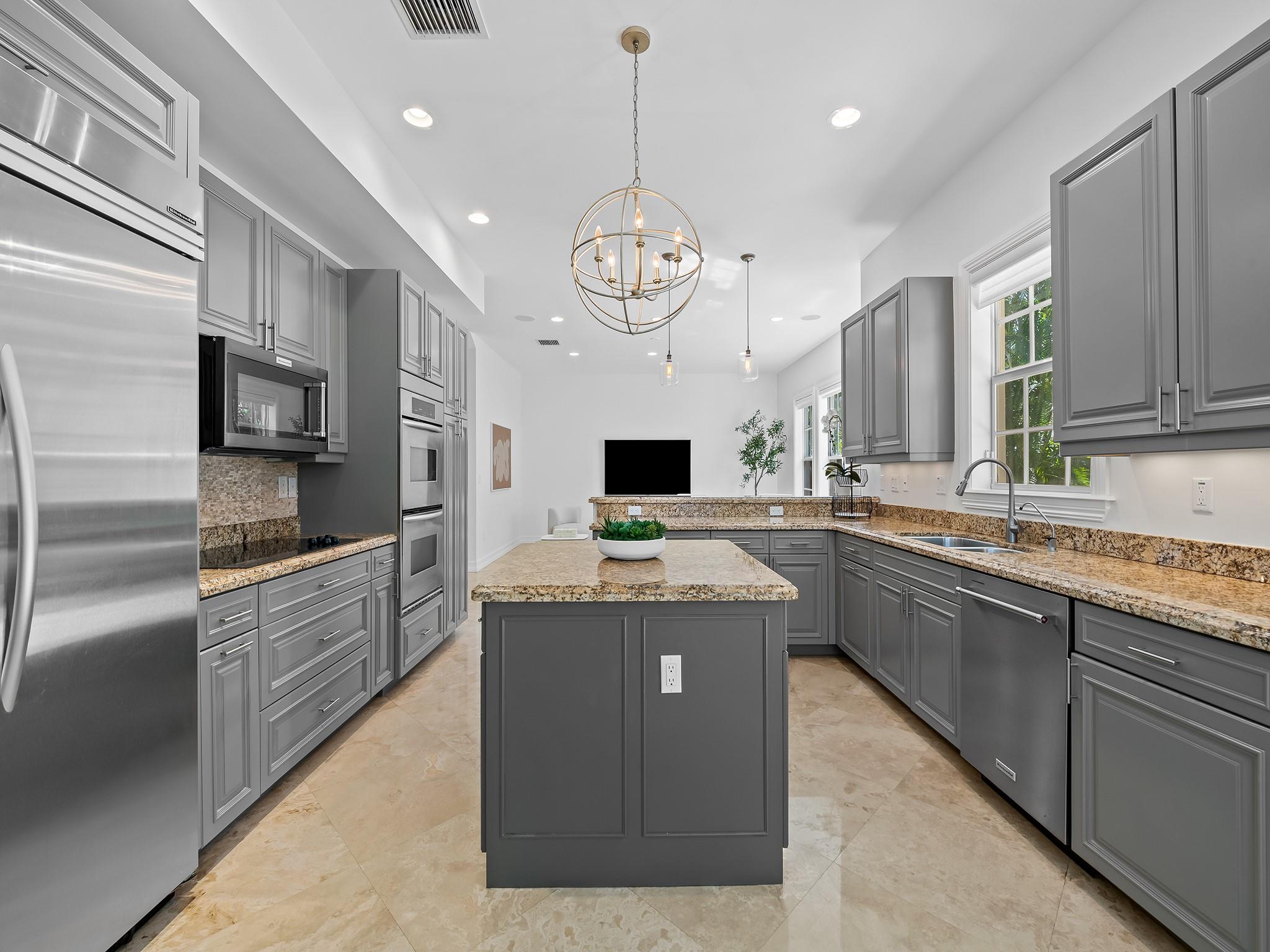 810 SE 5th Ct Fort Lauderdale, FL 33301