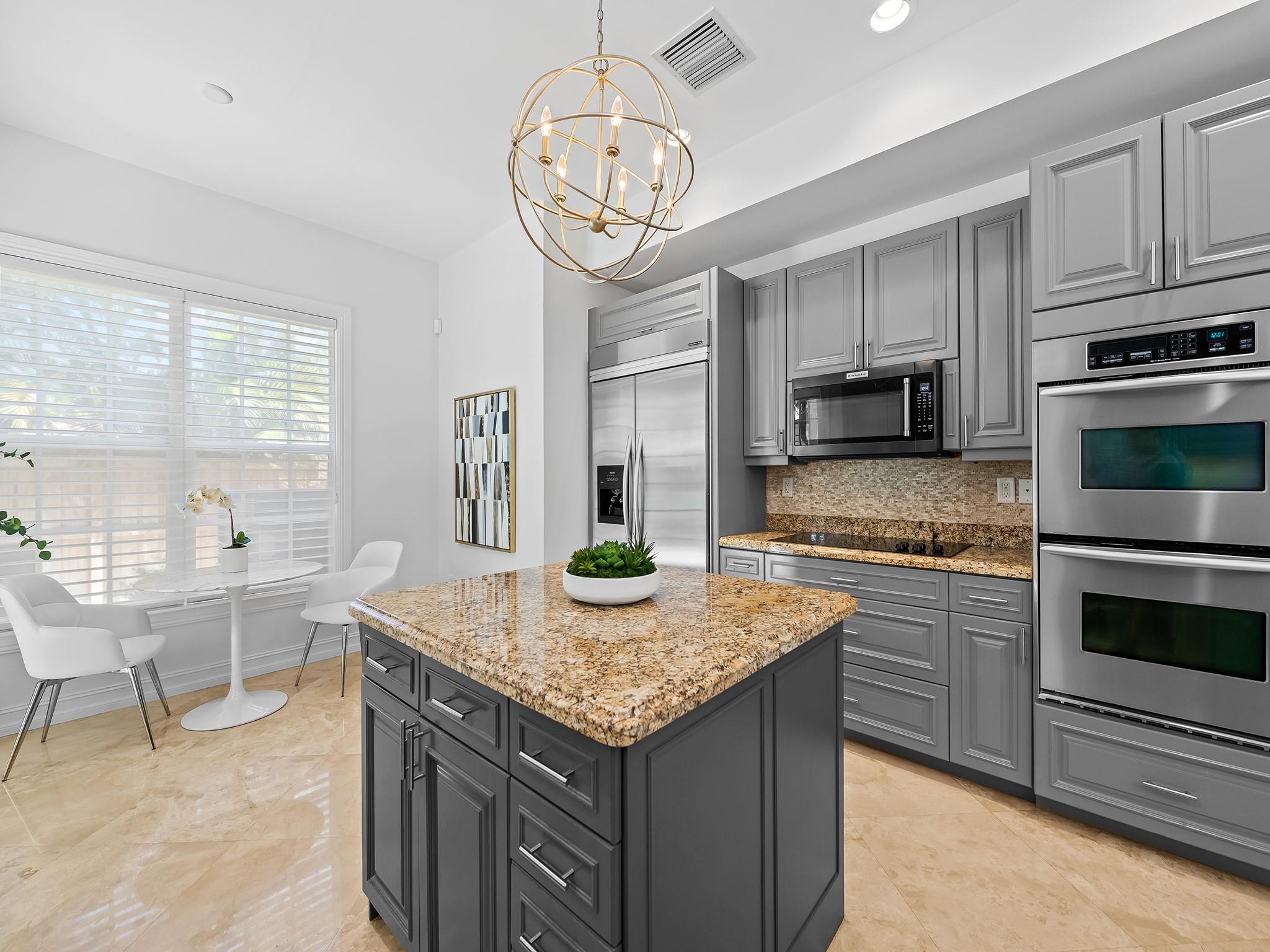 810 SE 5th Ct Fort Lauderdale, FL 33301