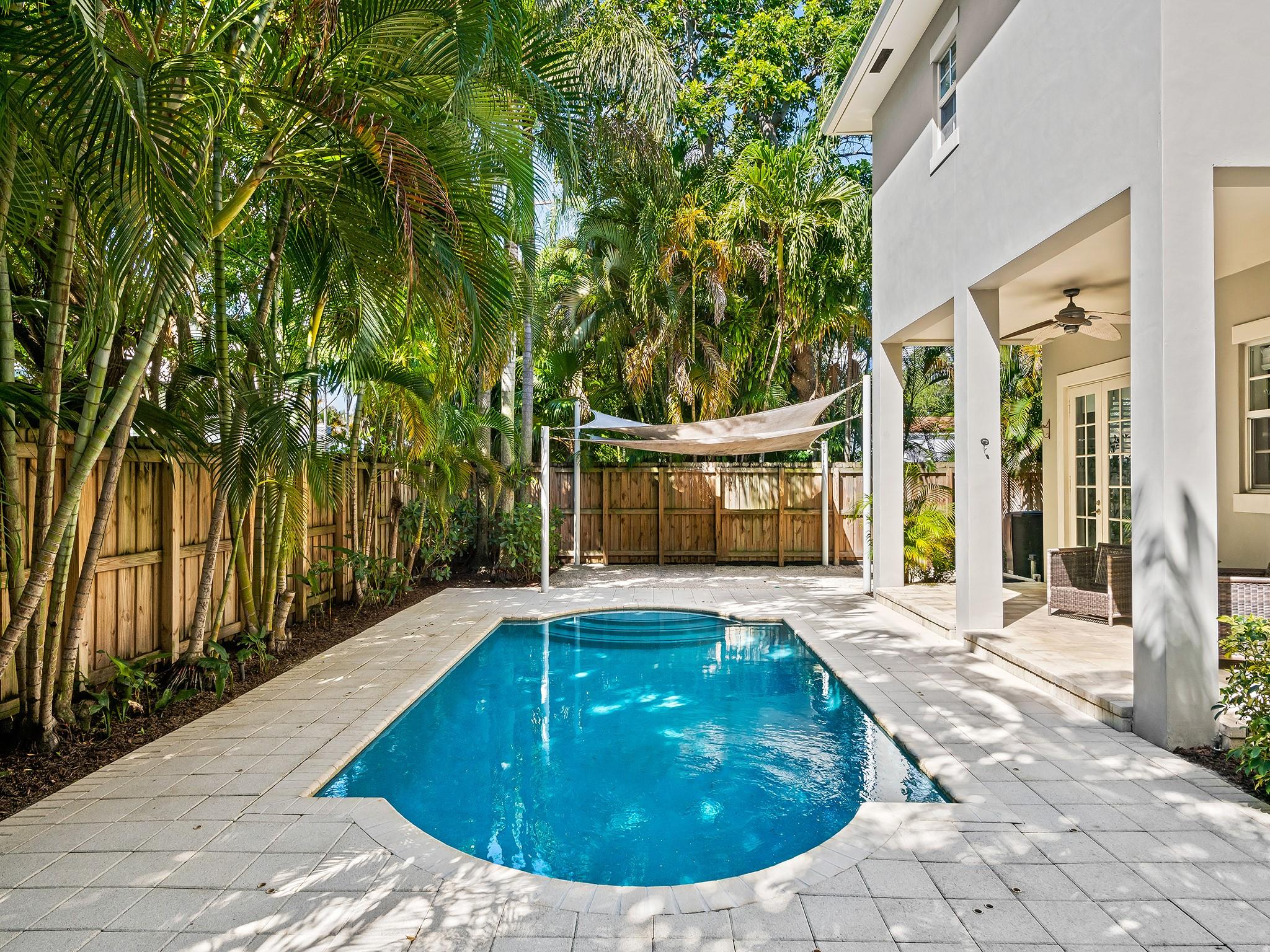 810 SE 5th Ct Fort Lauderdale, FL 33301