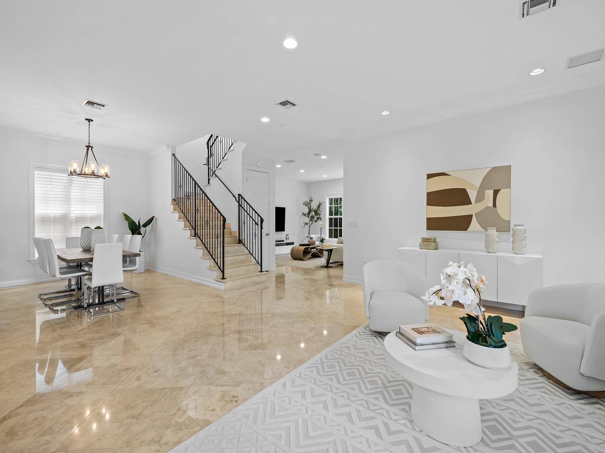 810 SE 5th Ct Fort Lauderdale, FL 33301