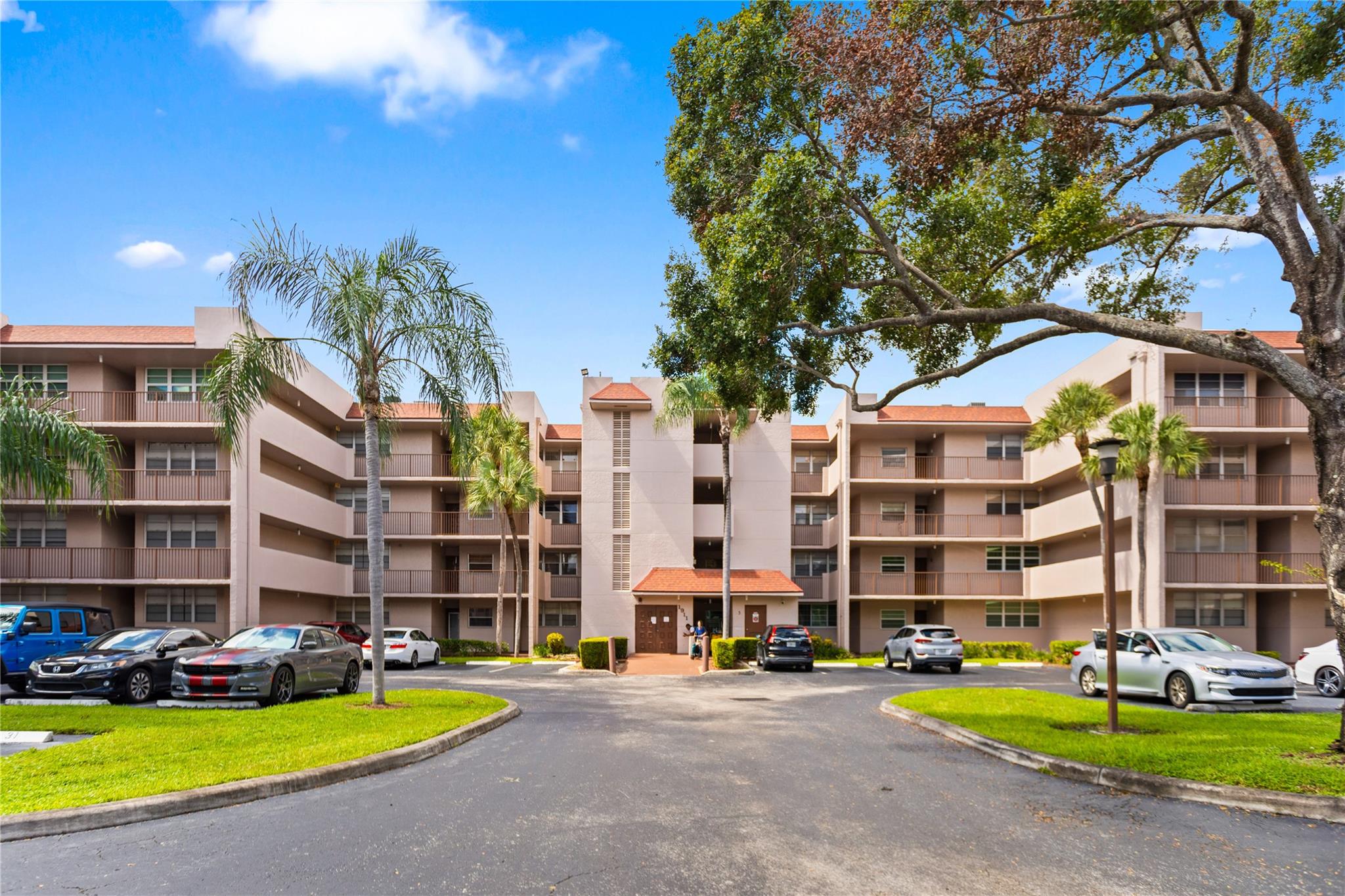 1911 Sabal Palm Dr #307