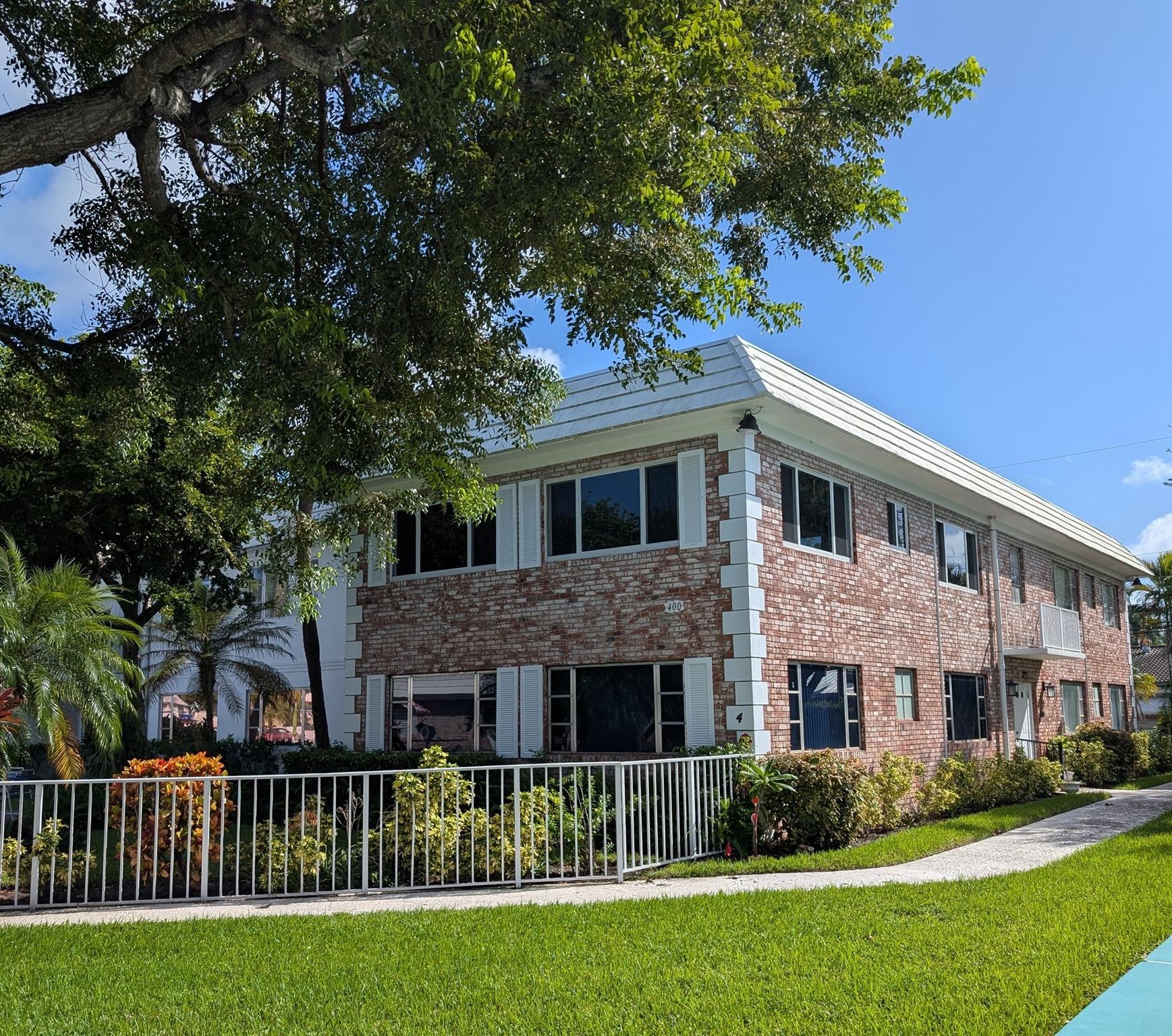 400 S Cypress Rd #423
