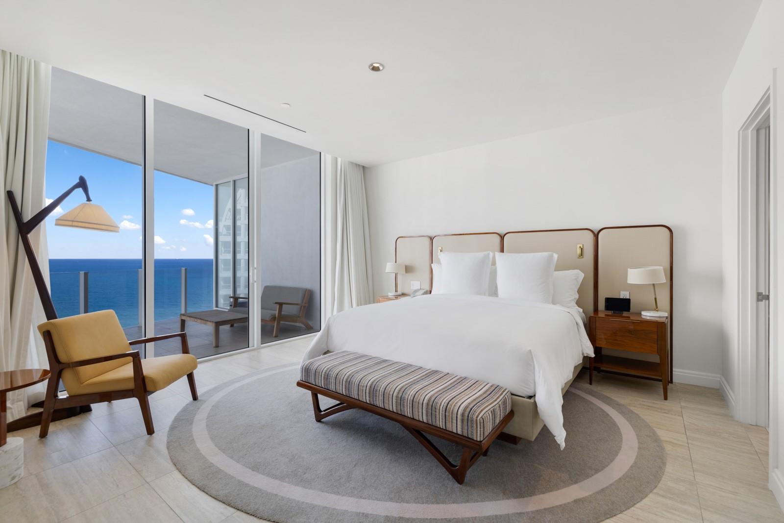 525 N Fort Lauderdale Bch #1504 Fort Lauderdale, FL 33304