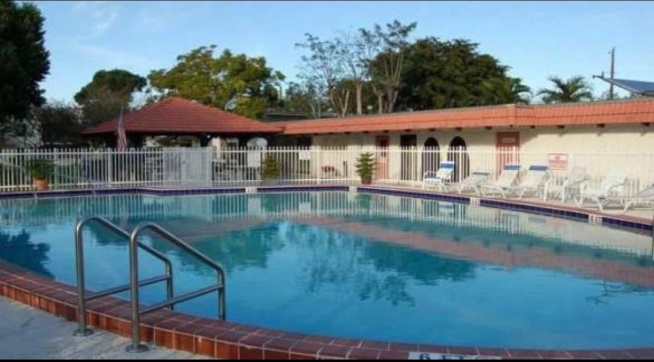 8701 SW 141st St #G5 Miami, FL 33176