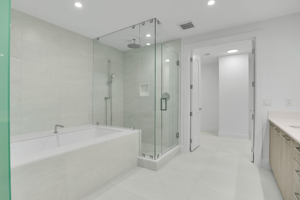 151 N Seabreeze Blv #E-1204 Fort Lauderdale, FL 33304