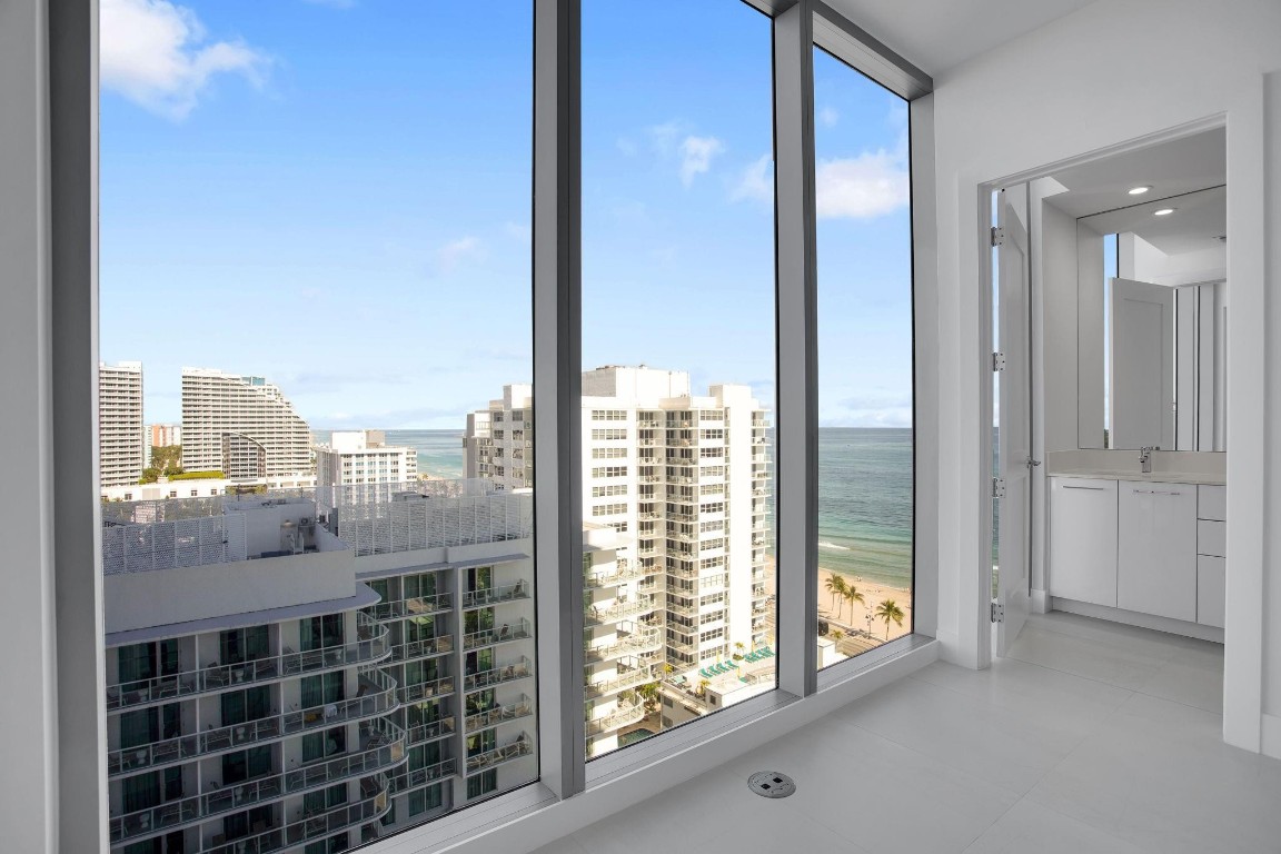 151 N Seabreeze Blv #E-1204 Fort Lauderdale, FL 33304