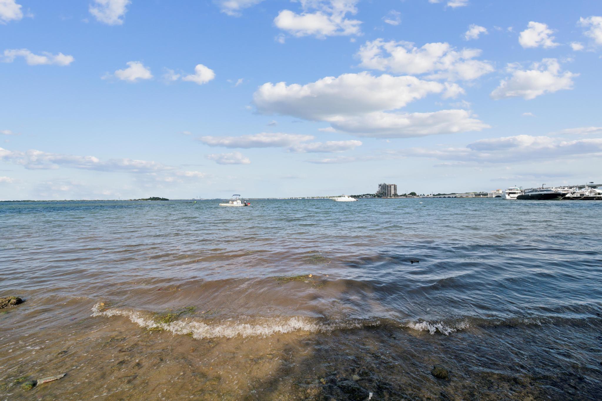 1750 N Bayshore Dr #4315-A Miami, FL 33132