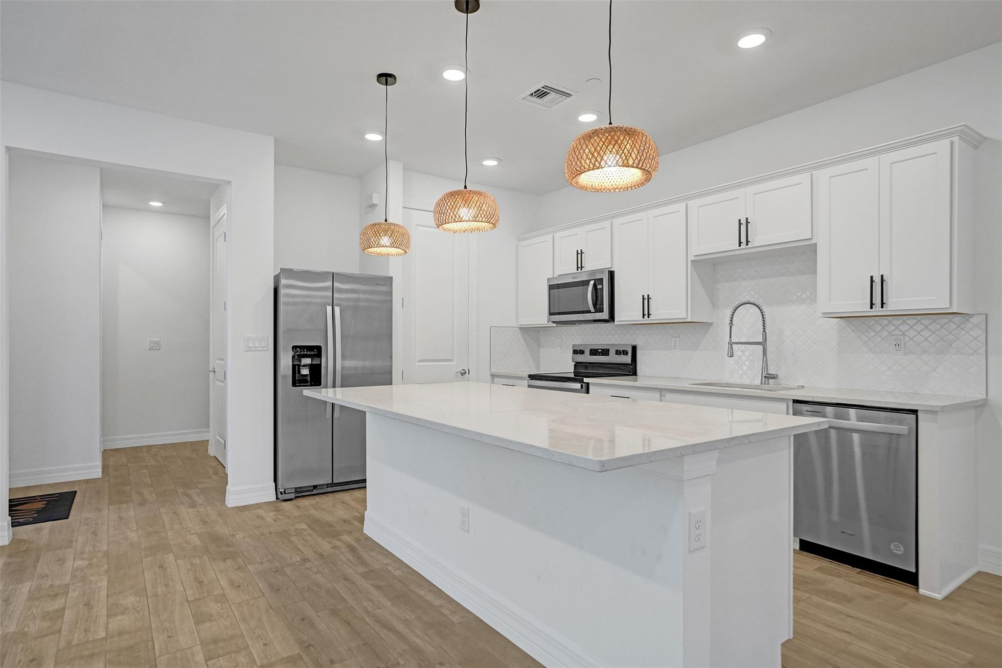 8355 NW 7th Plantation, FL 33324