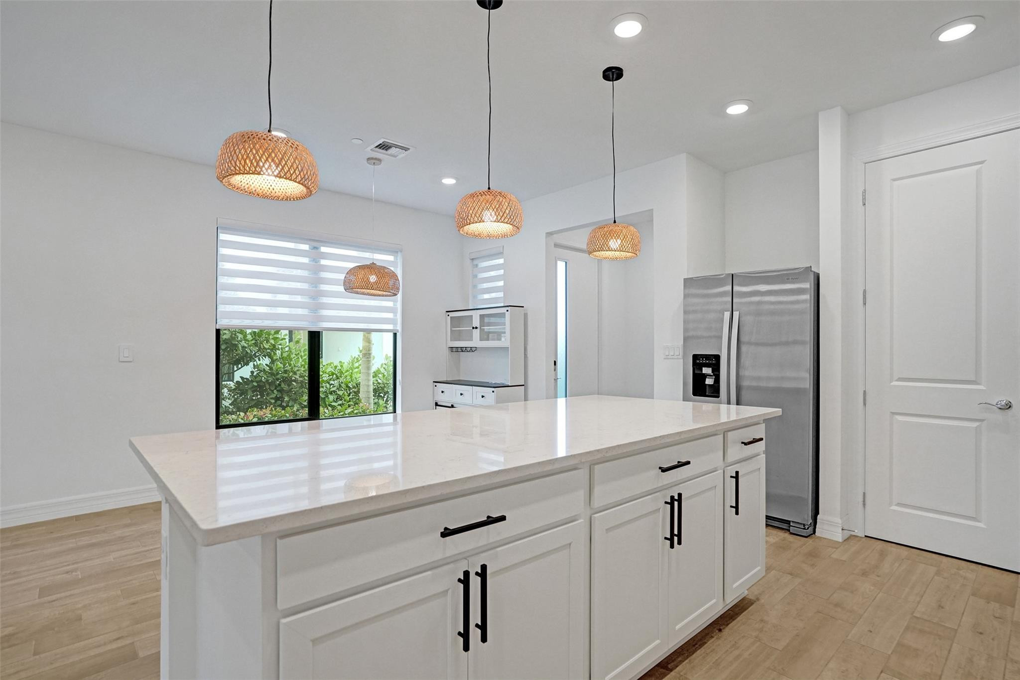 8355 NW 7th Plantation, FL 33324