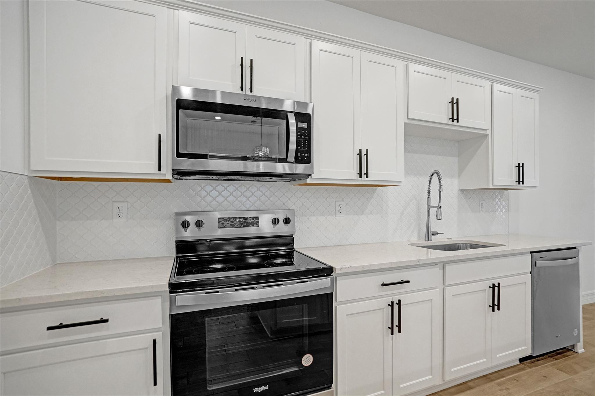 8355 NW 7th Plantation, FL 33324