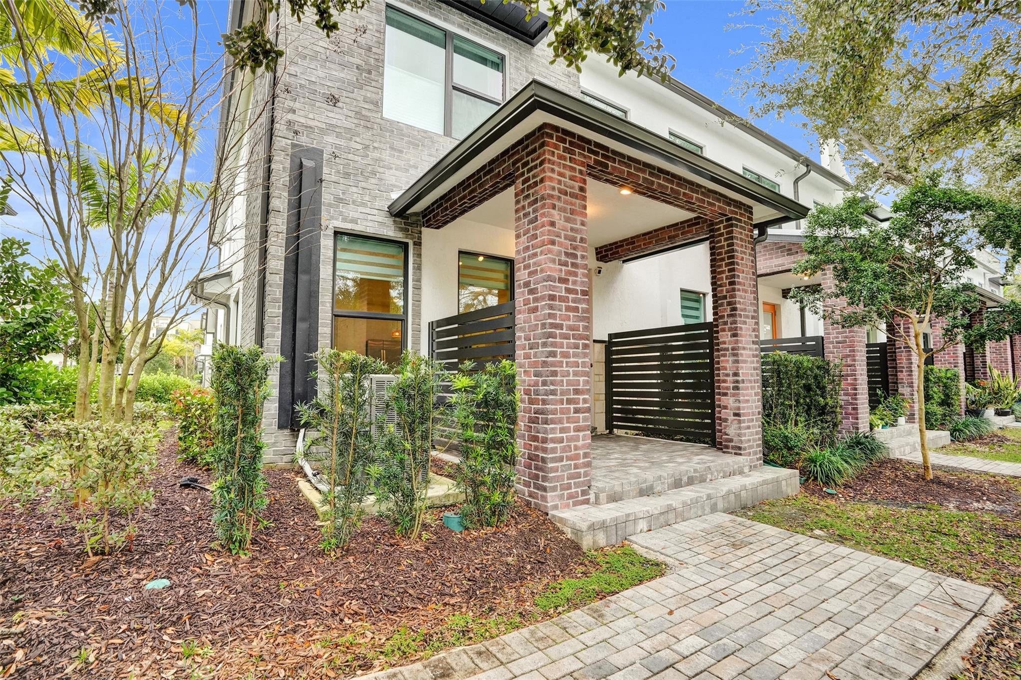 8355 NW 7th Plantation, FL 33324