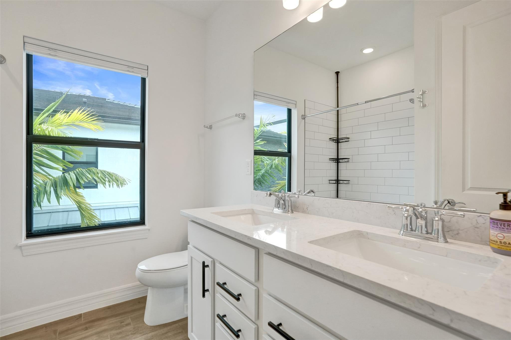 8355 NW 7th Plantation, FL 33324