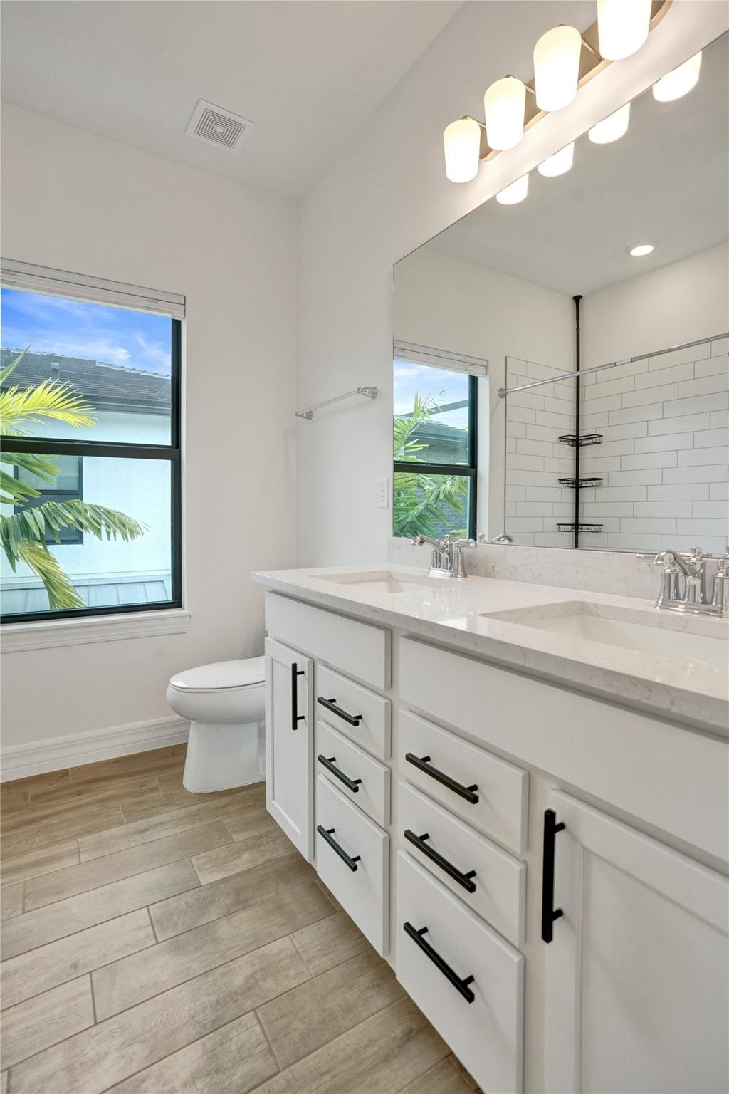 8355 NW 7th Plantation, FL 33324