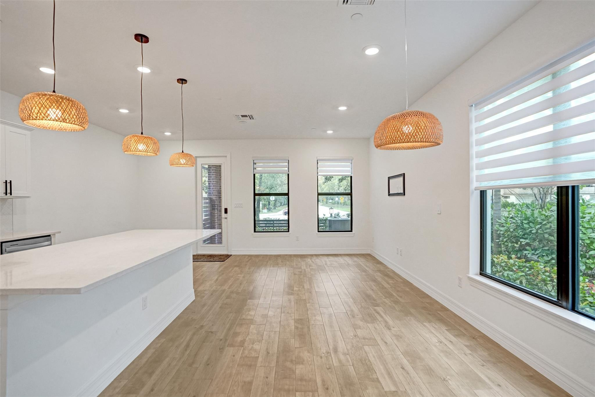 8355 NW 7th Plantation, FL 33324