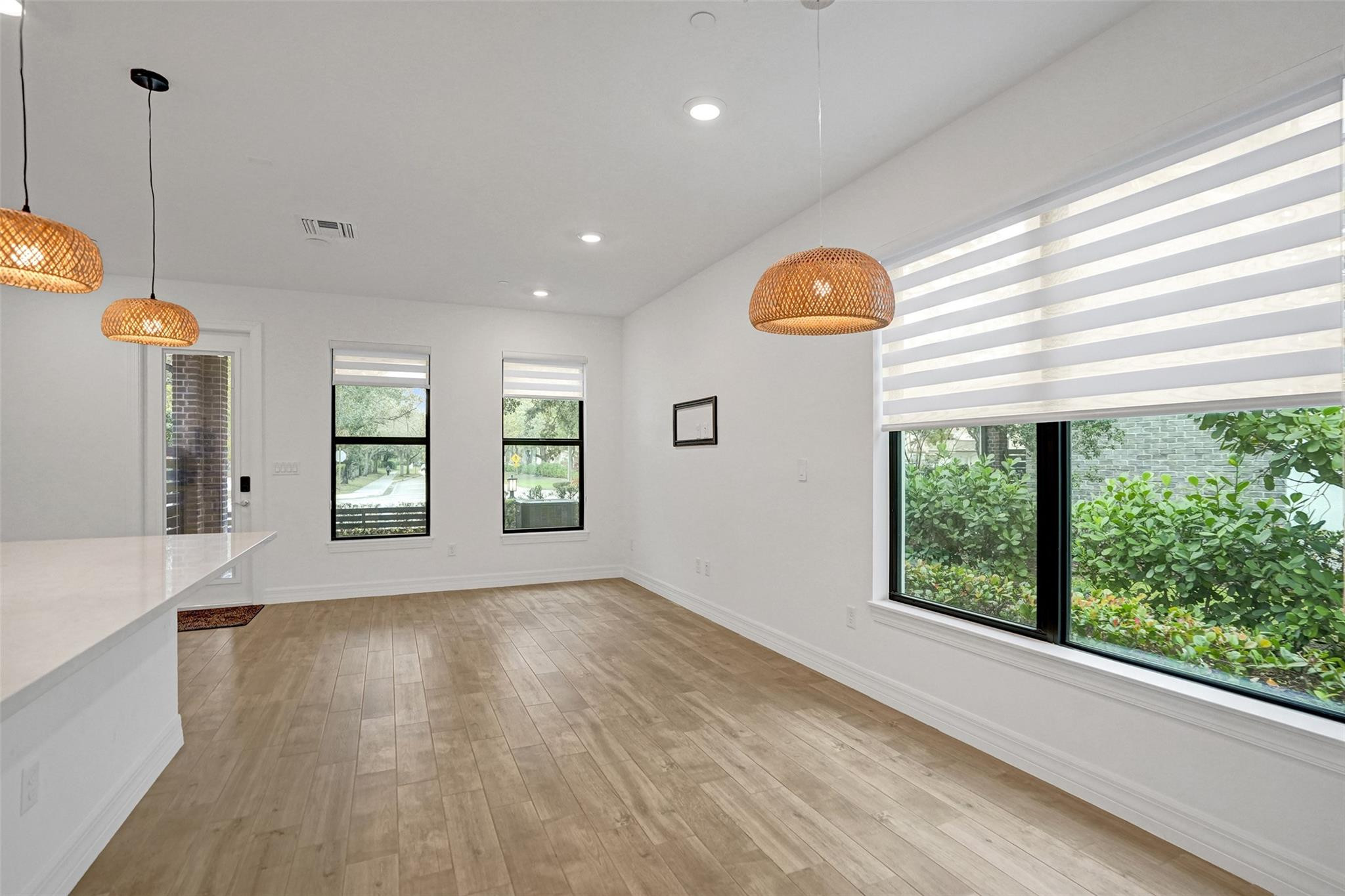 8355 NW 7th Plantation, FL 33324