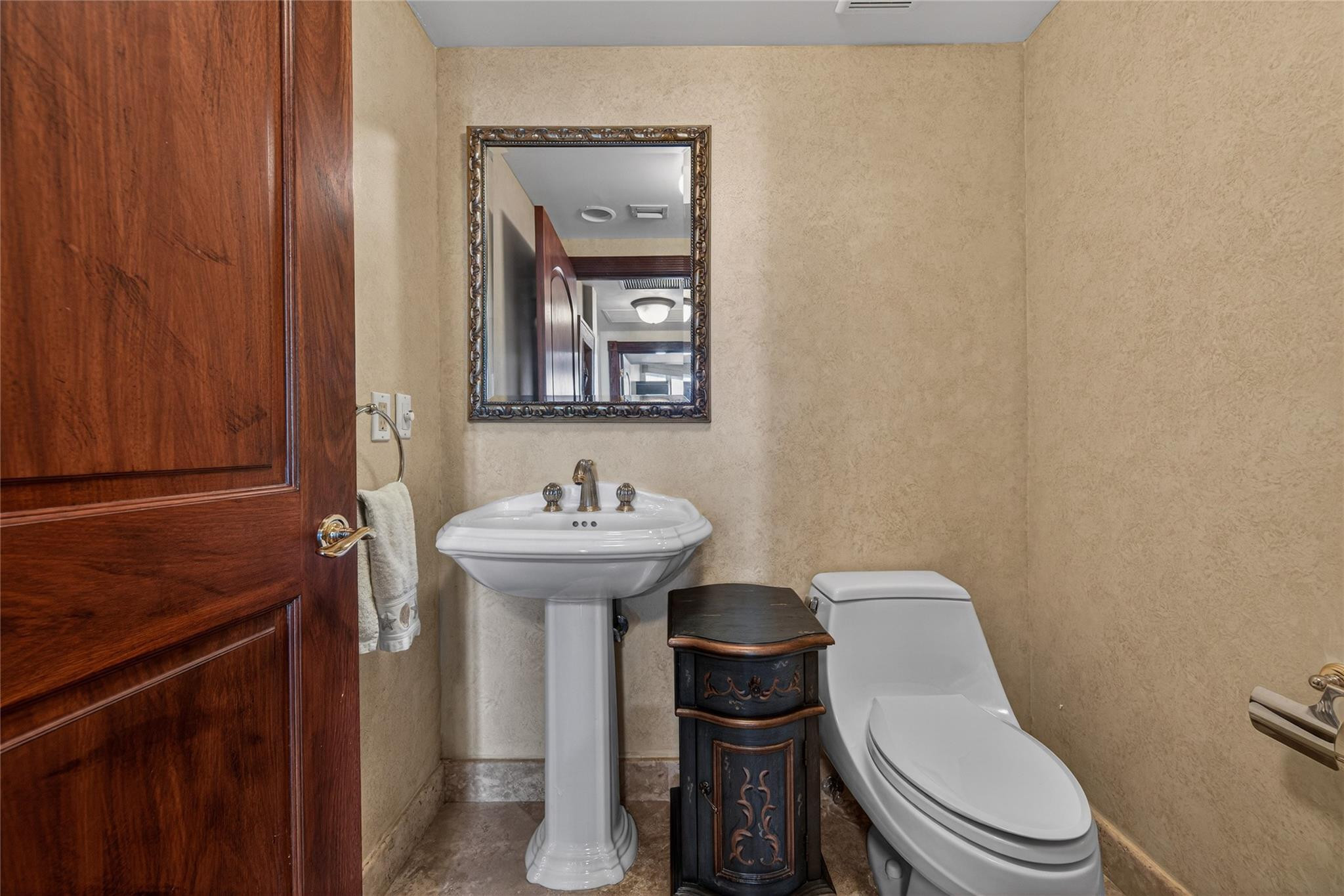 3200 N Ocean #1907 Fort Lauderdale, FL 33308