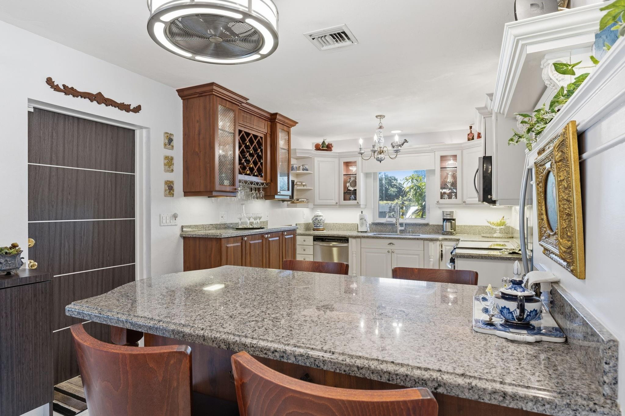 2624 NE 30th Fort Lauderdale, FL 33306