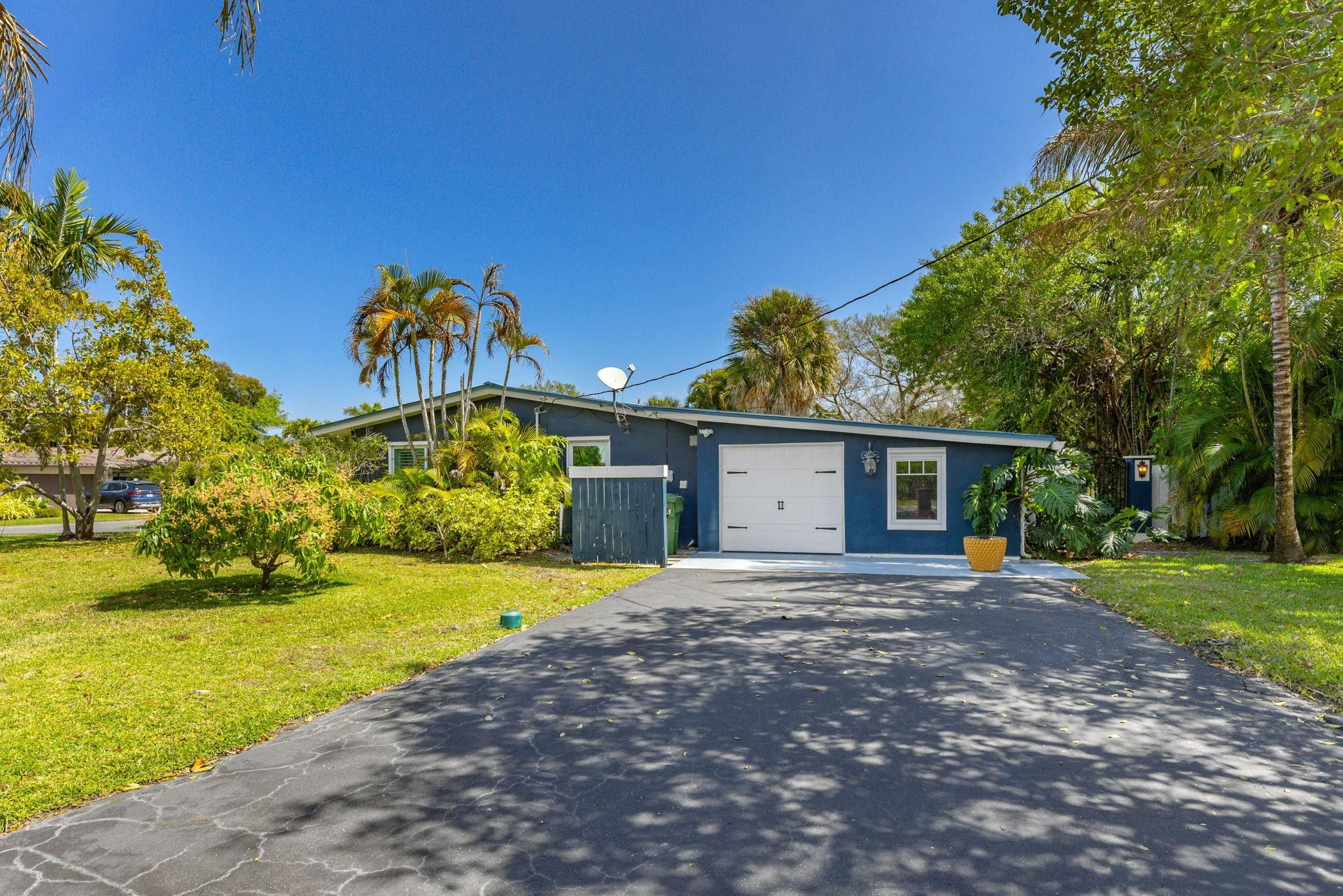 2624 NE 30th Fort Lauderdale, FL 33306