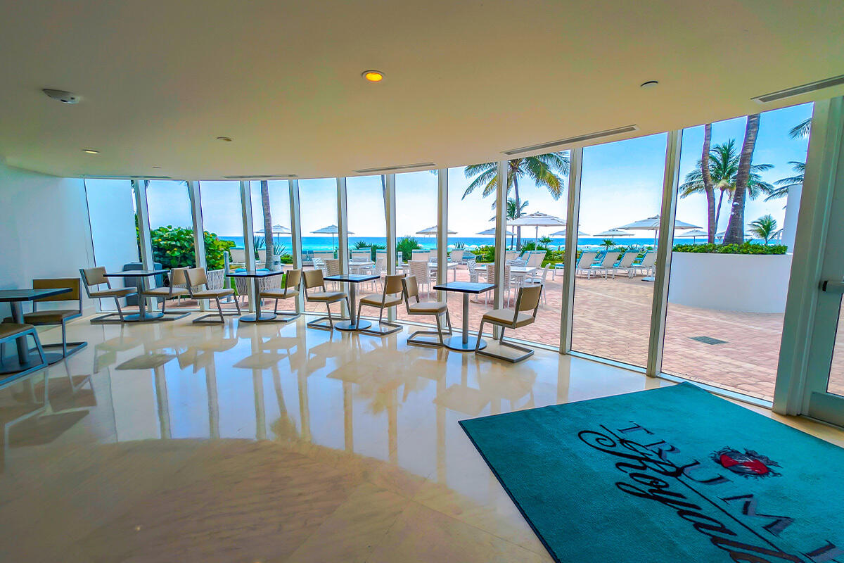 image Trump Royale14