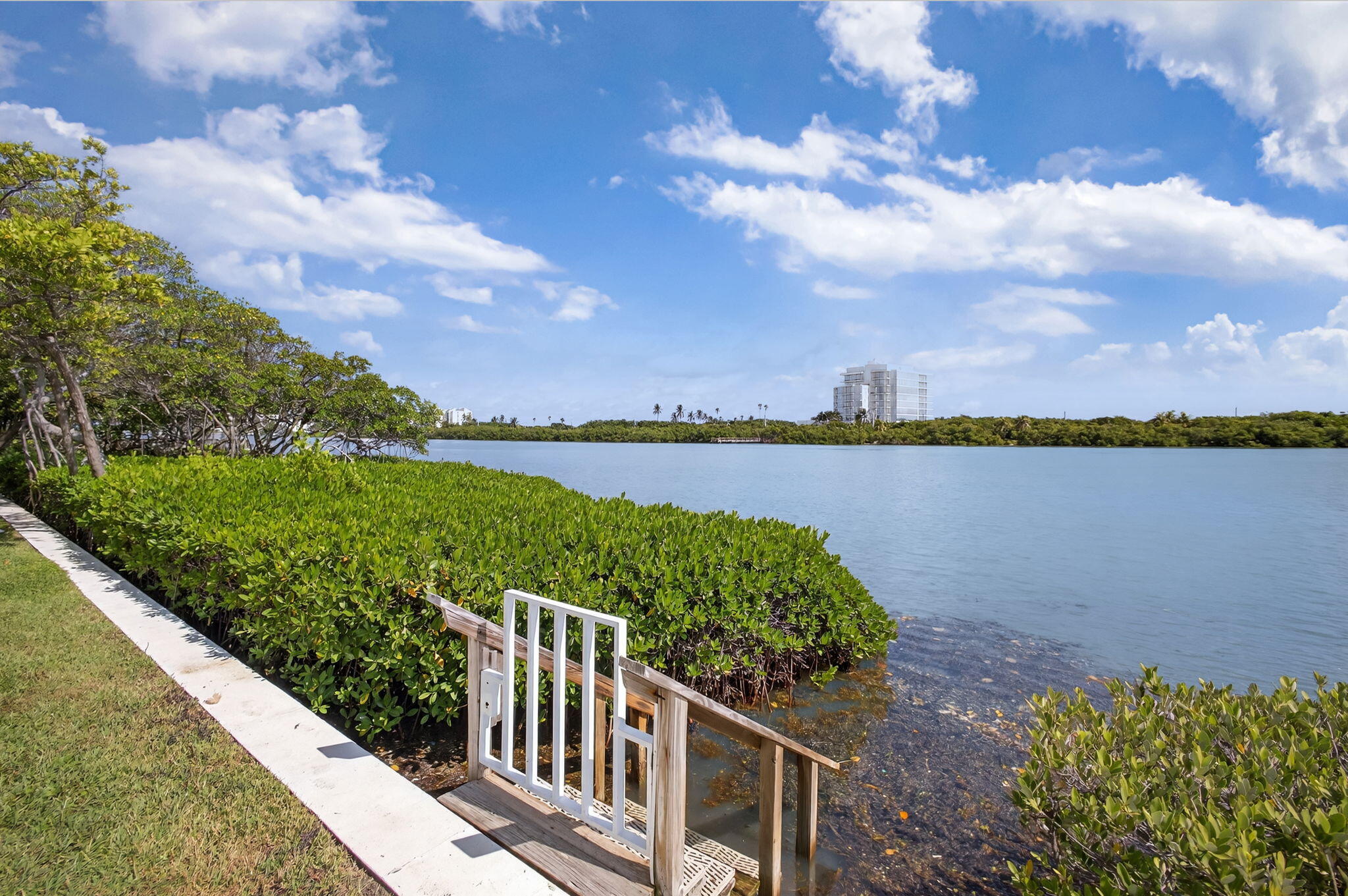100 Waterway #A304 Tequesta, FL 33469