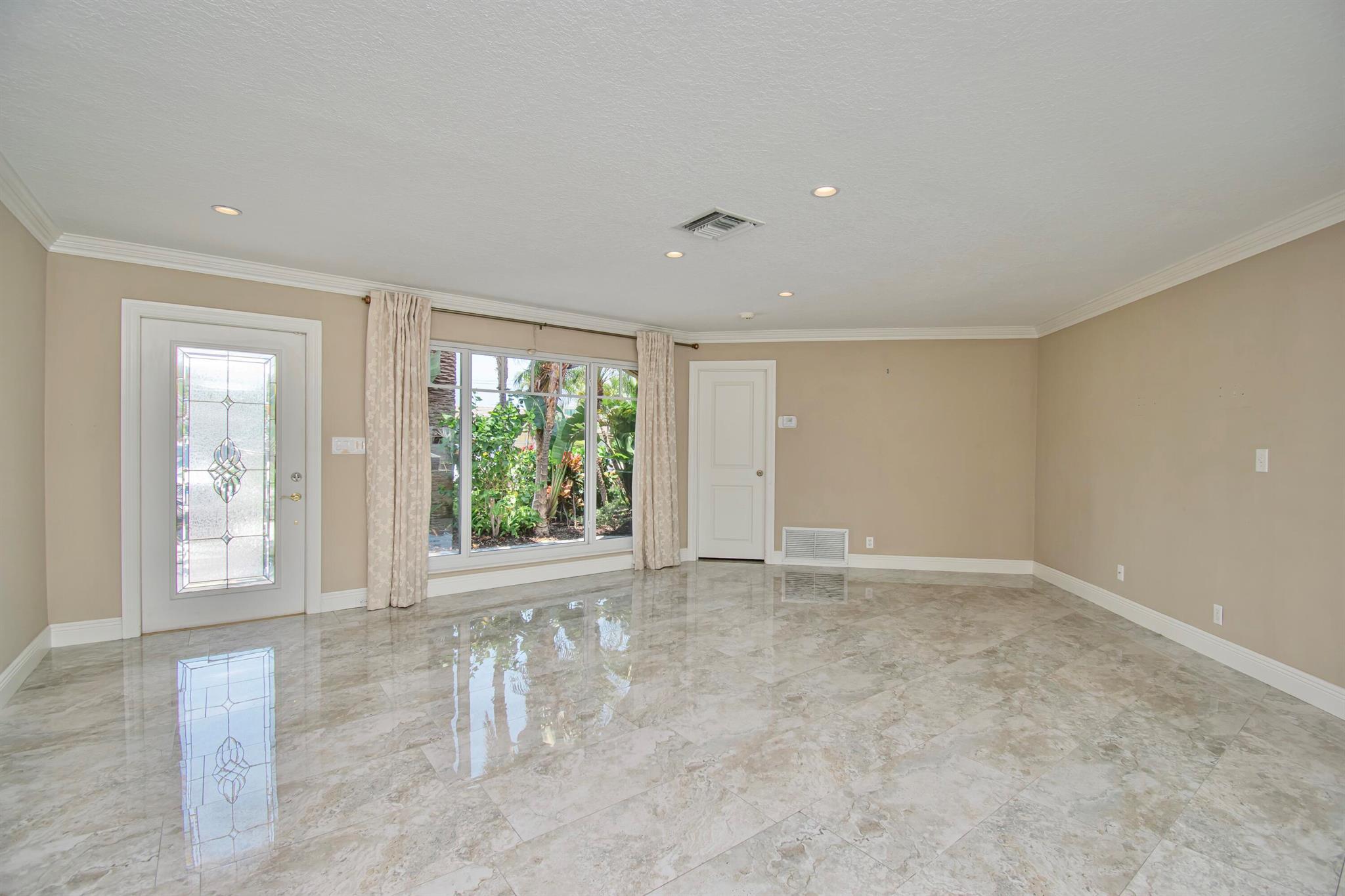 952 Brookdale Dr Boynton Beach, FL 33435