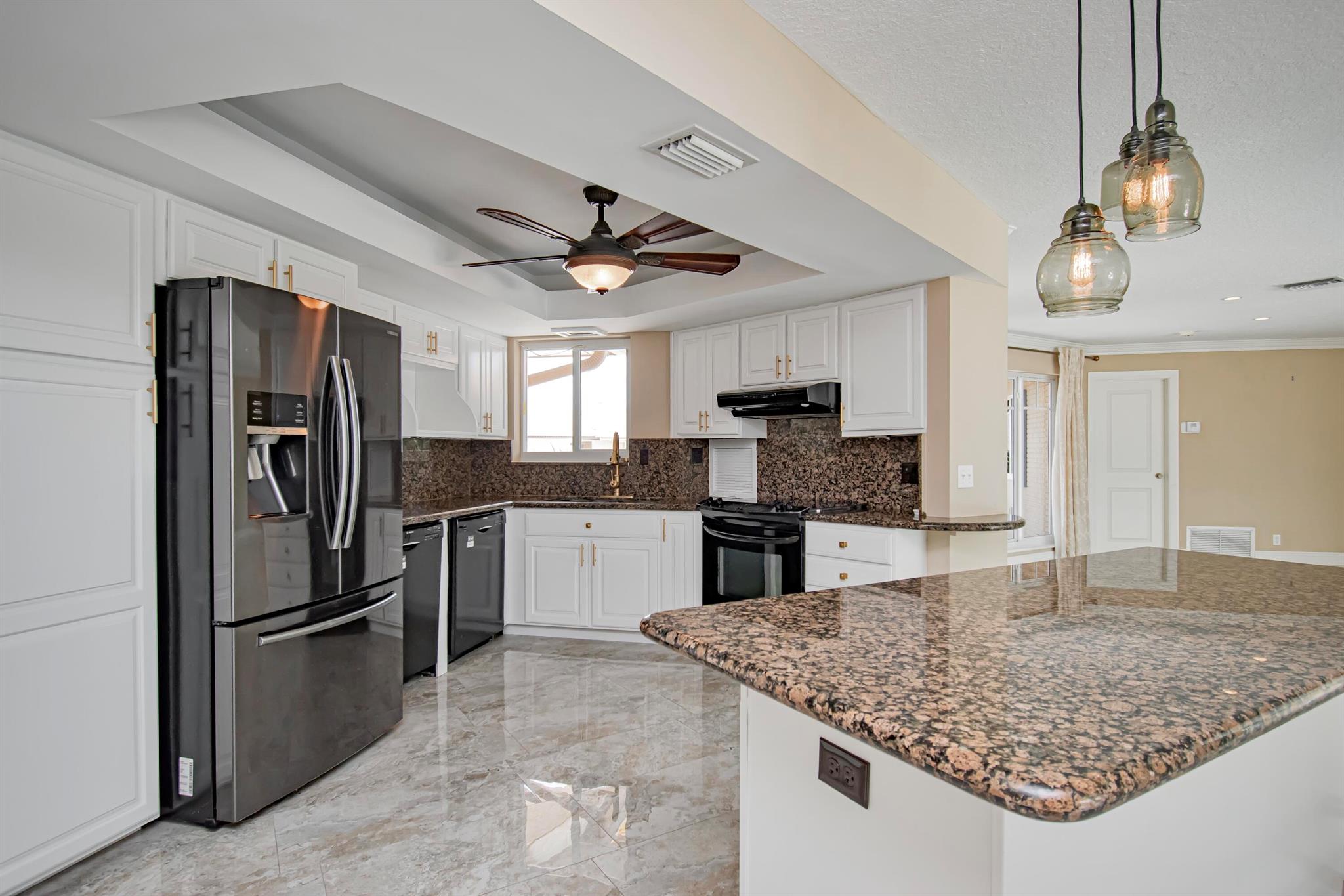 952 Brookdale Dr Boynton Beach, FL 33435