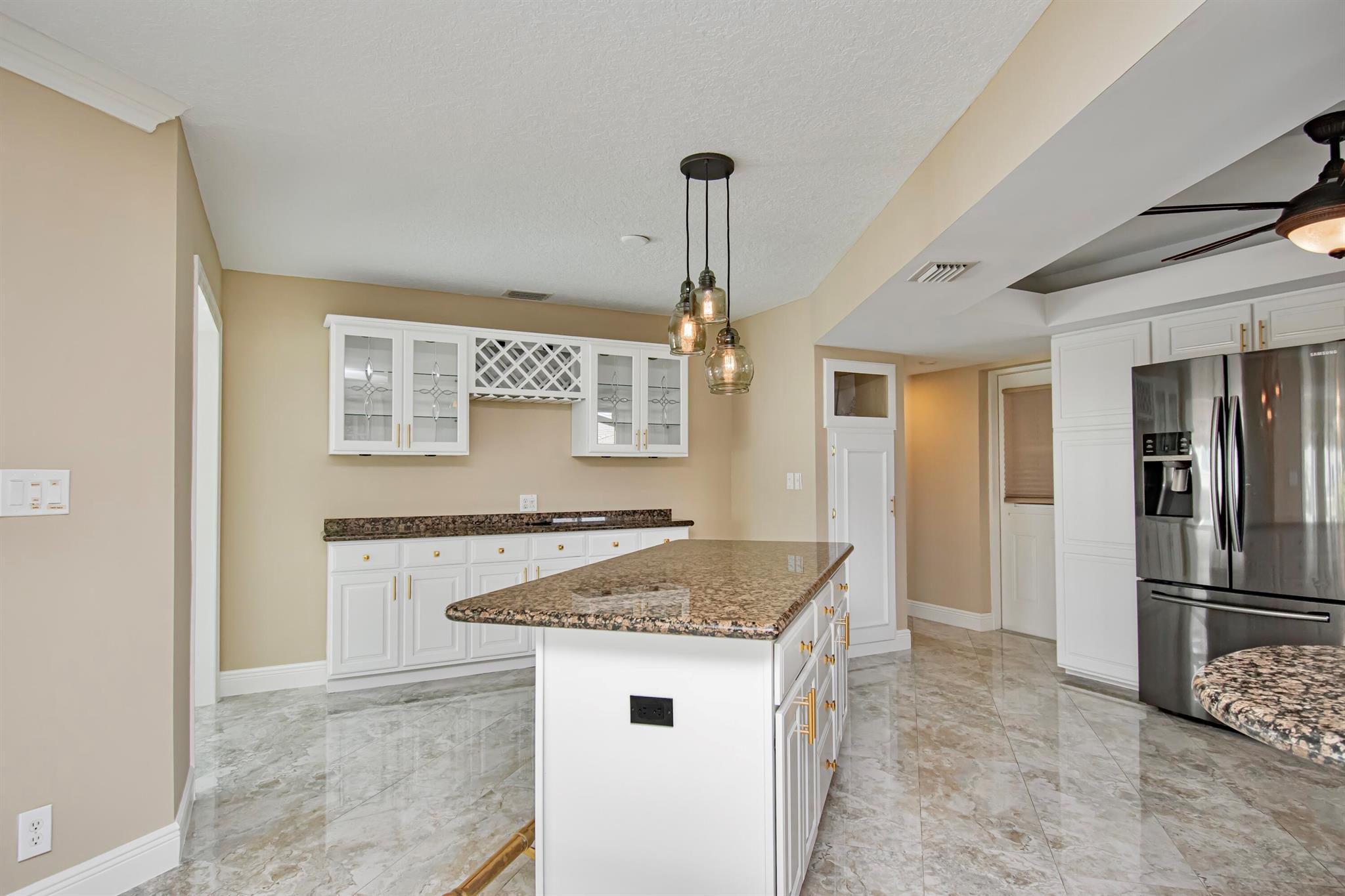 952 Brookdale Dr Boynton Beach, FL 33435