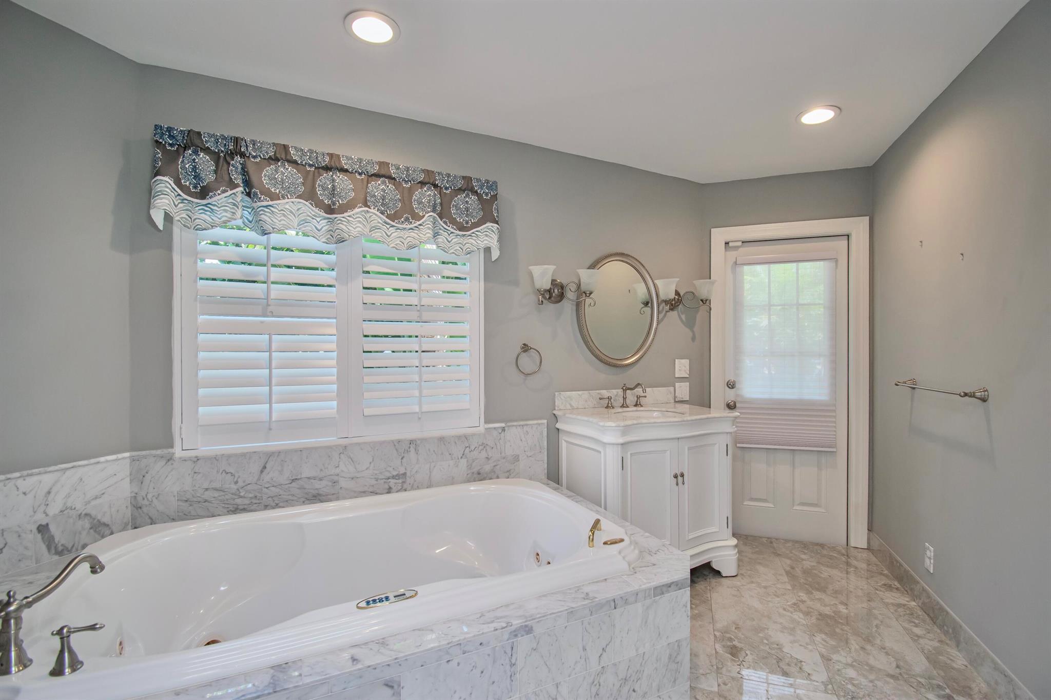 952 Brookdale Dr Boynton Beach, FL 33435