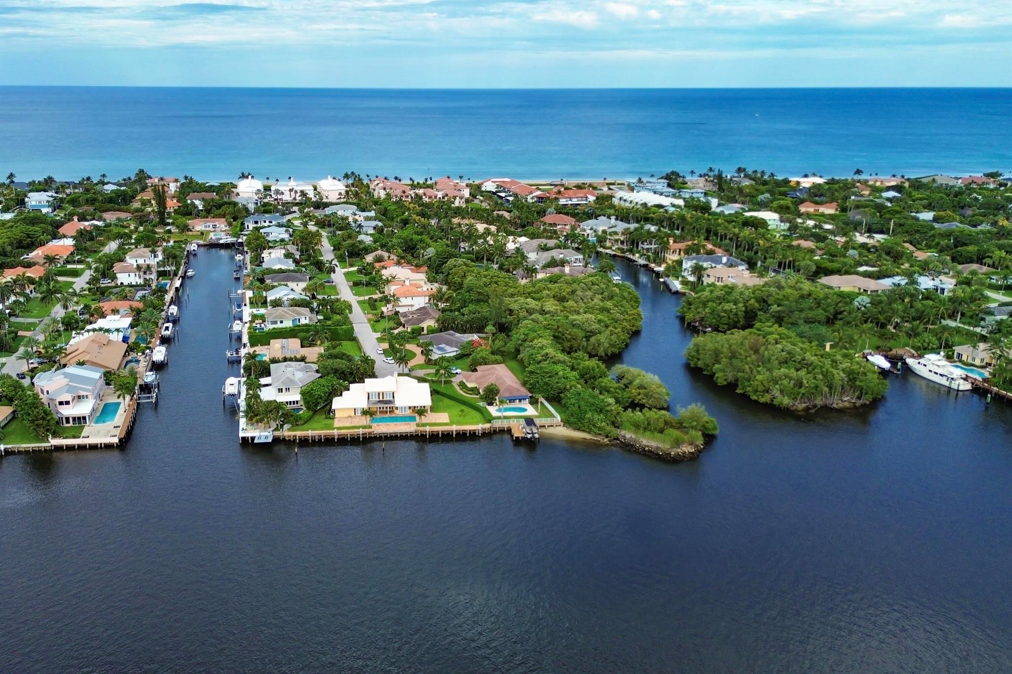 952 Brookdale Dr Boynton Beach, FL 33435