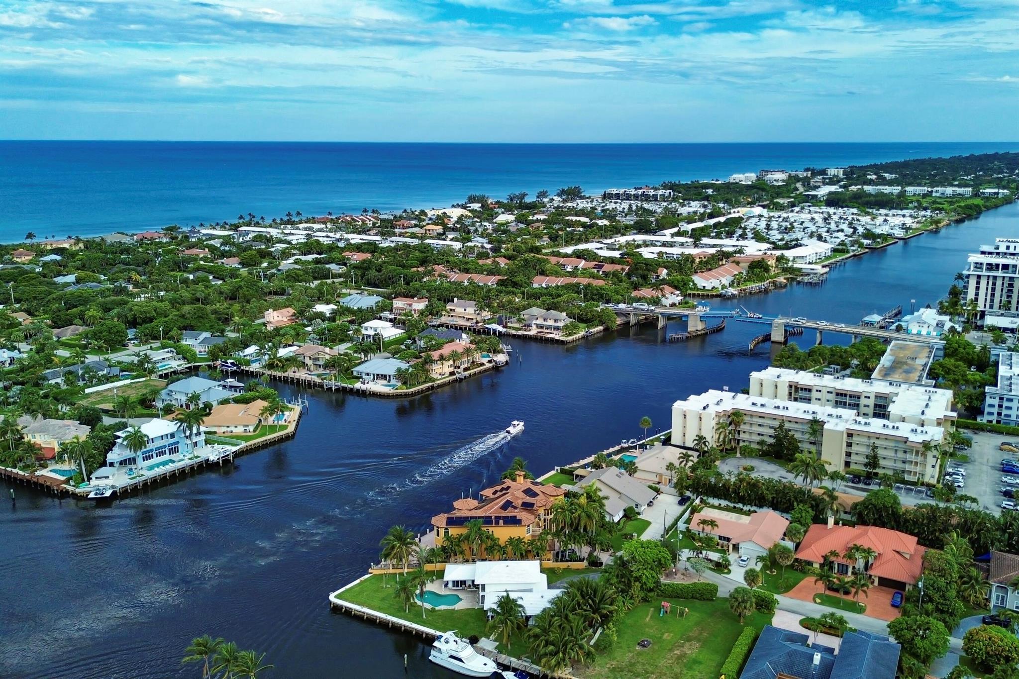 952 Brookdale Dr Boynton Beach, FL 33435