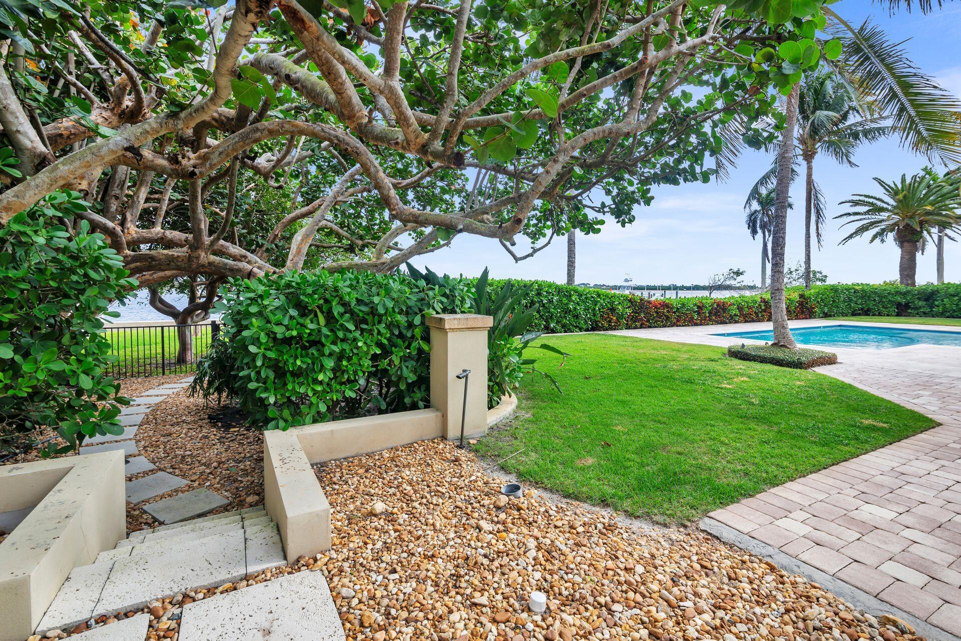 3215 S Flagler Dr West Palm Beach, FL 33405 3215 S Flagler Dr West Palm Beach, FL 33405