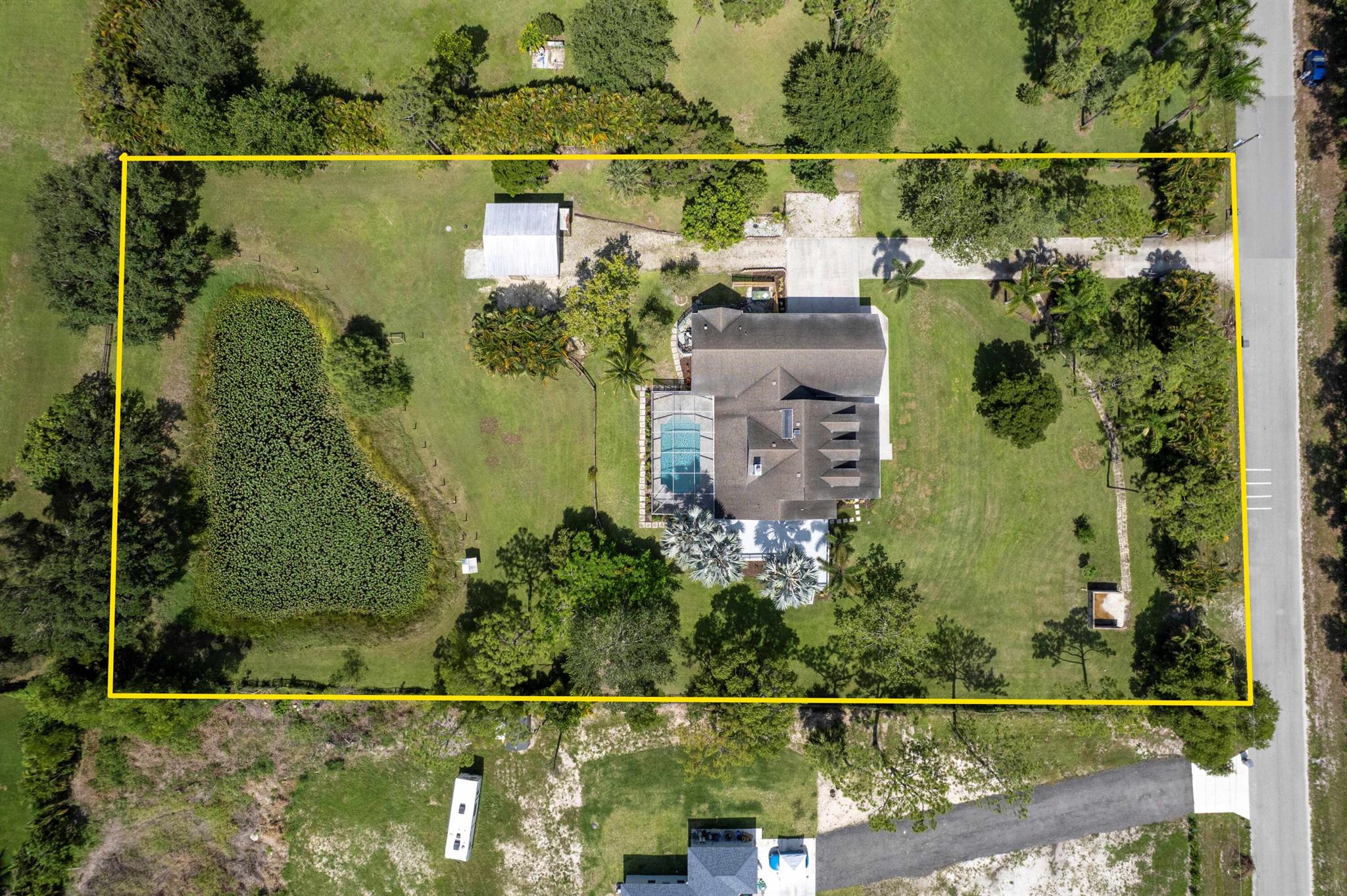 12136 Hamlin Blvd